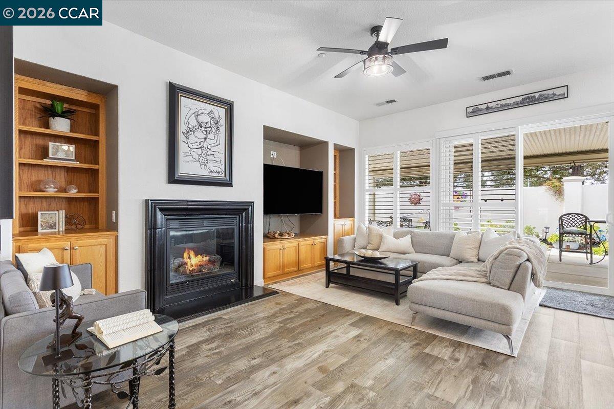 Detail Gallery Image 10 of 49 For 377 St Claire Ter, Brentwood,  CA 94513 - 2 Beds | 2 Baths