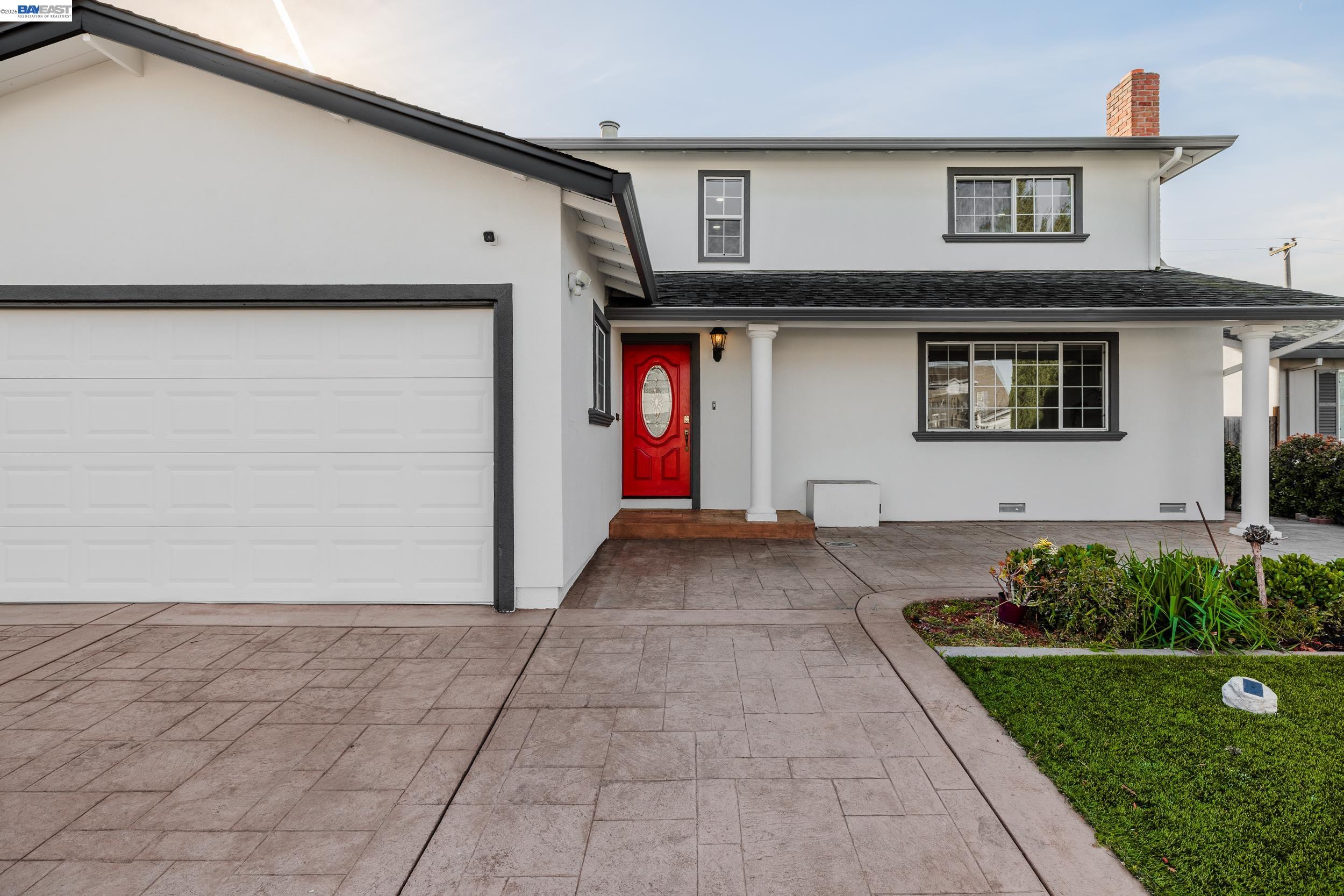 Detail Gallery Image 2 of 40 For 1394 Glacier Dr, Milpitas,  CA 95035 - 5 Beds | 2/1 Baths