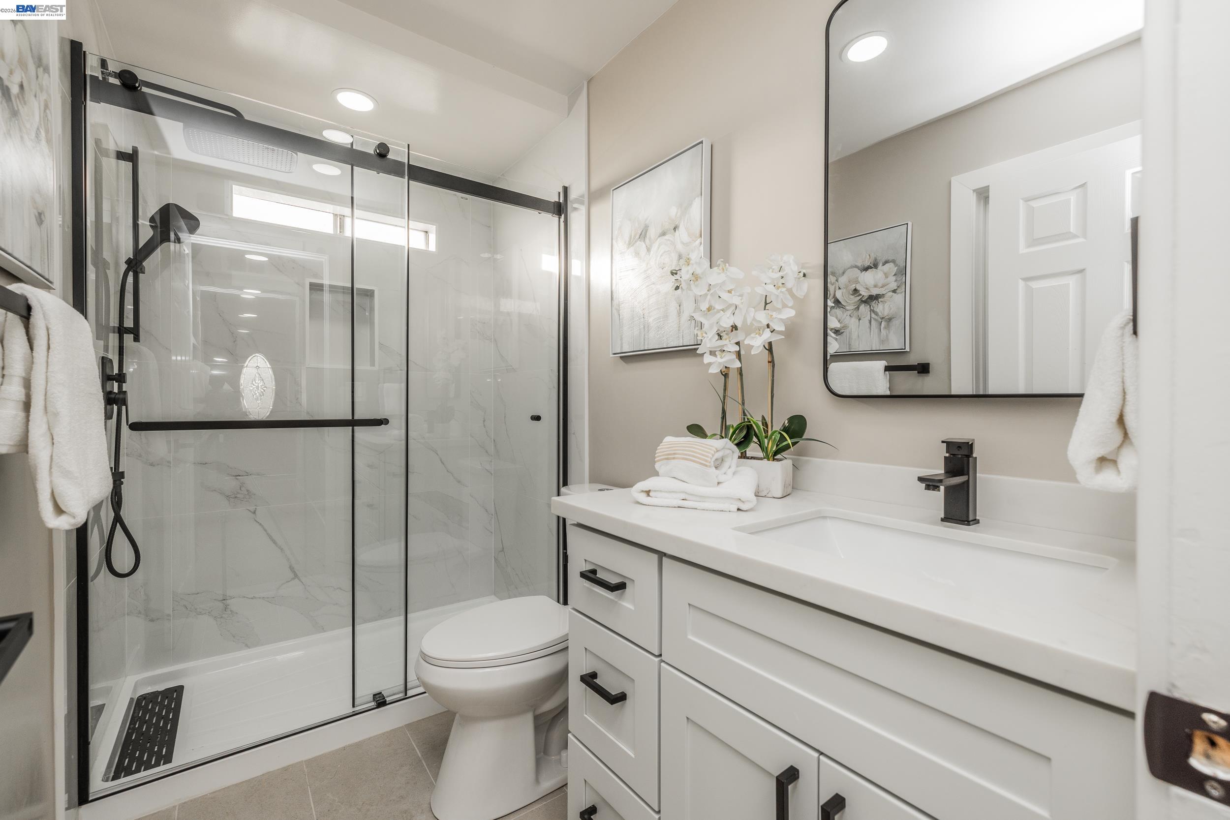 Detail Gallery Image 13 of 40 For 1394 Glacier Dr, Milpitas,  CA 95035 - 5 Beds | 2/1 Baths