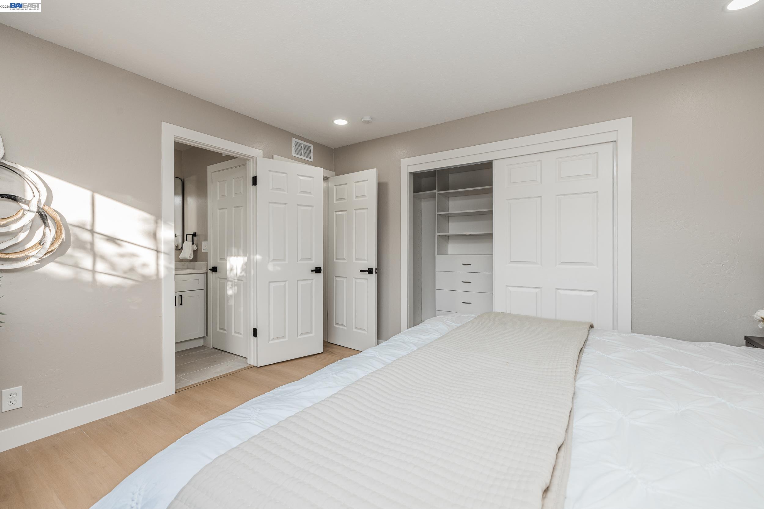 Detail Gallery Image 15 of 40 For 1394 Glacier Dr, Milpitas,  CA 95035 - 5 Beds | 2/1 Baths