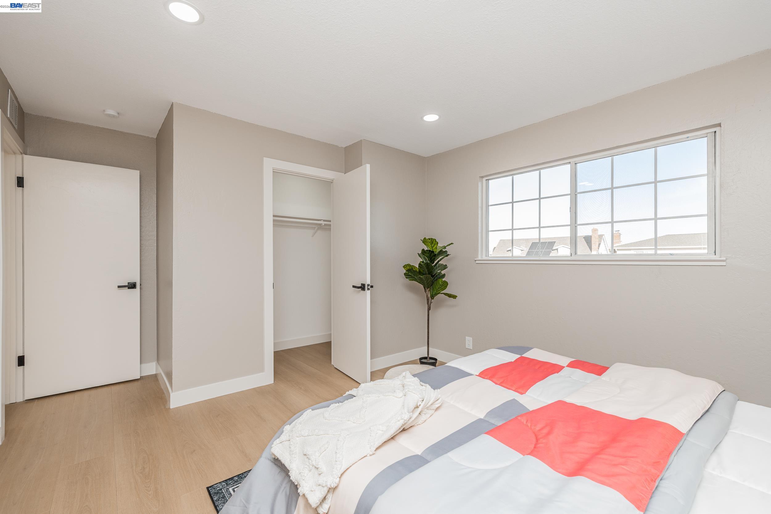 Detail Gallery Image 18 of 40 For 1394 Glacier Dr, Milpitas,  CA 95035 - 5 Beds | 2/1 Baths