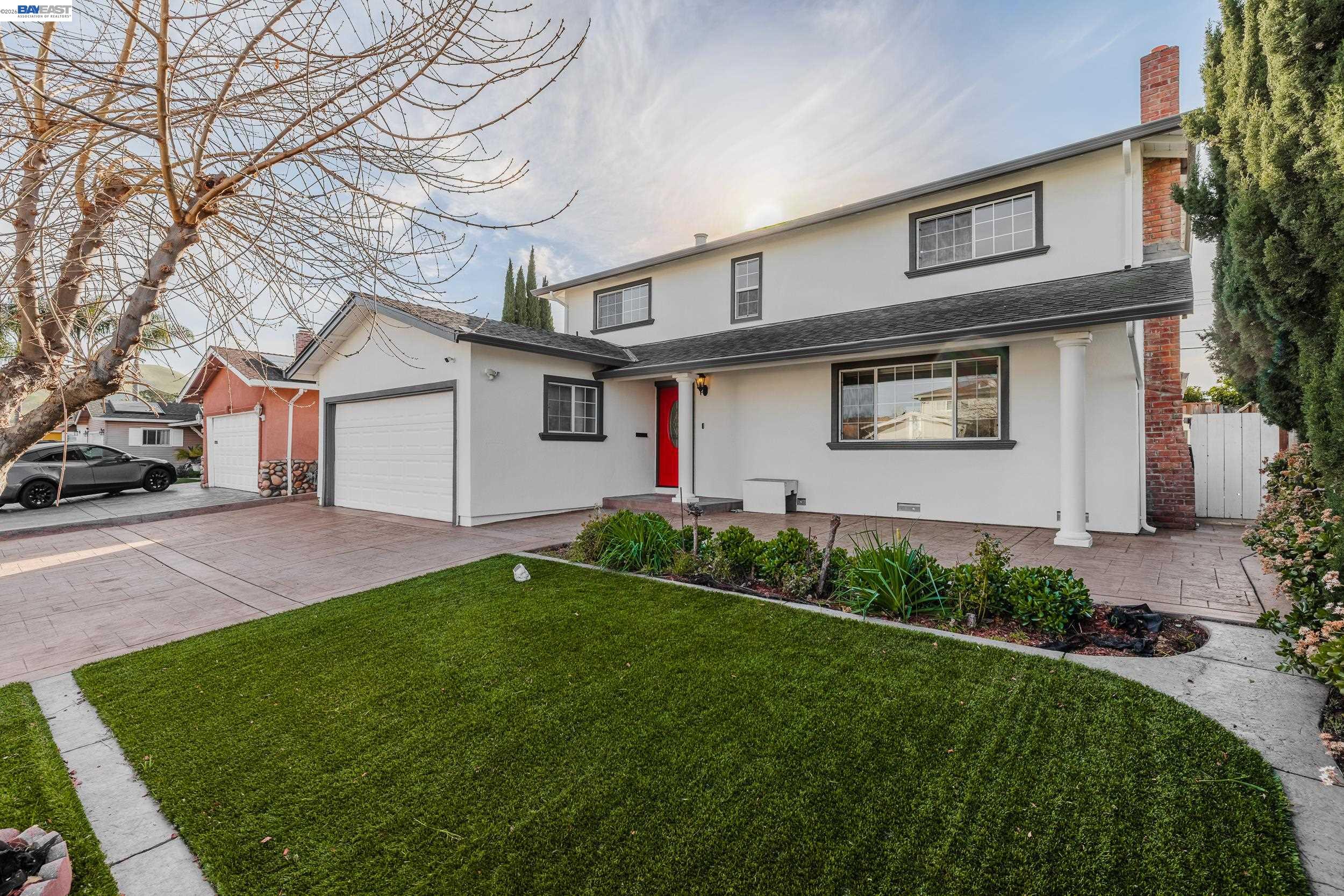 Detail Gallery Image 3 of 40 For 1394 Glacier Dr, Milpitas,  CA 95035 - 5 Beds | 2/1 Baths