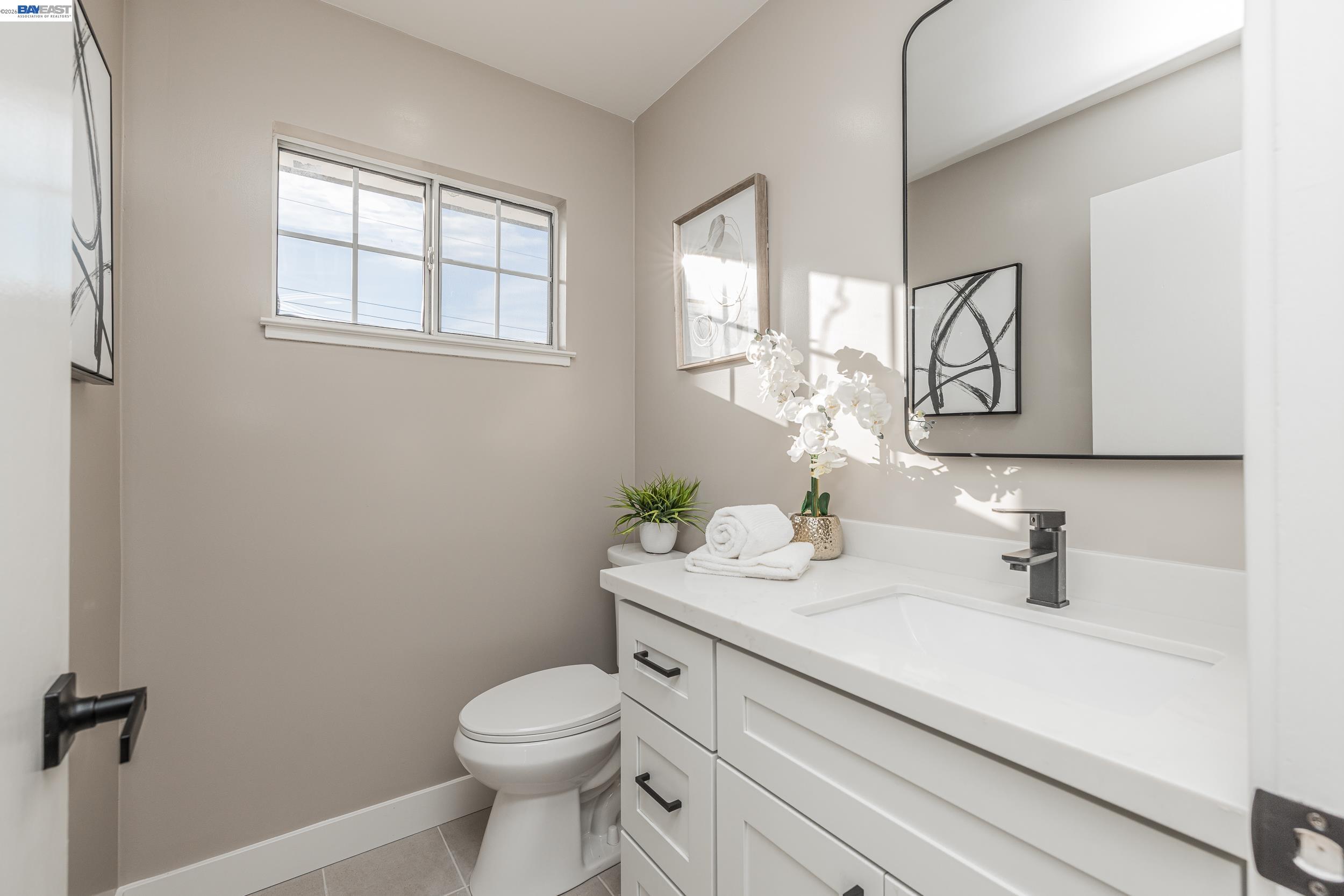 Detail Gallery Image 21 of 40 For 1394 Glacier Dr, Milpitas,  CA 95035 - 5 Beds | 2/1 Baths