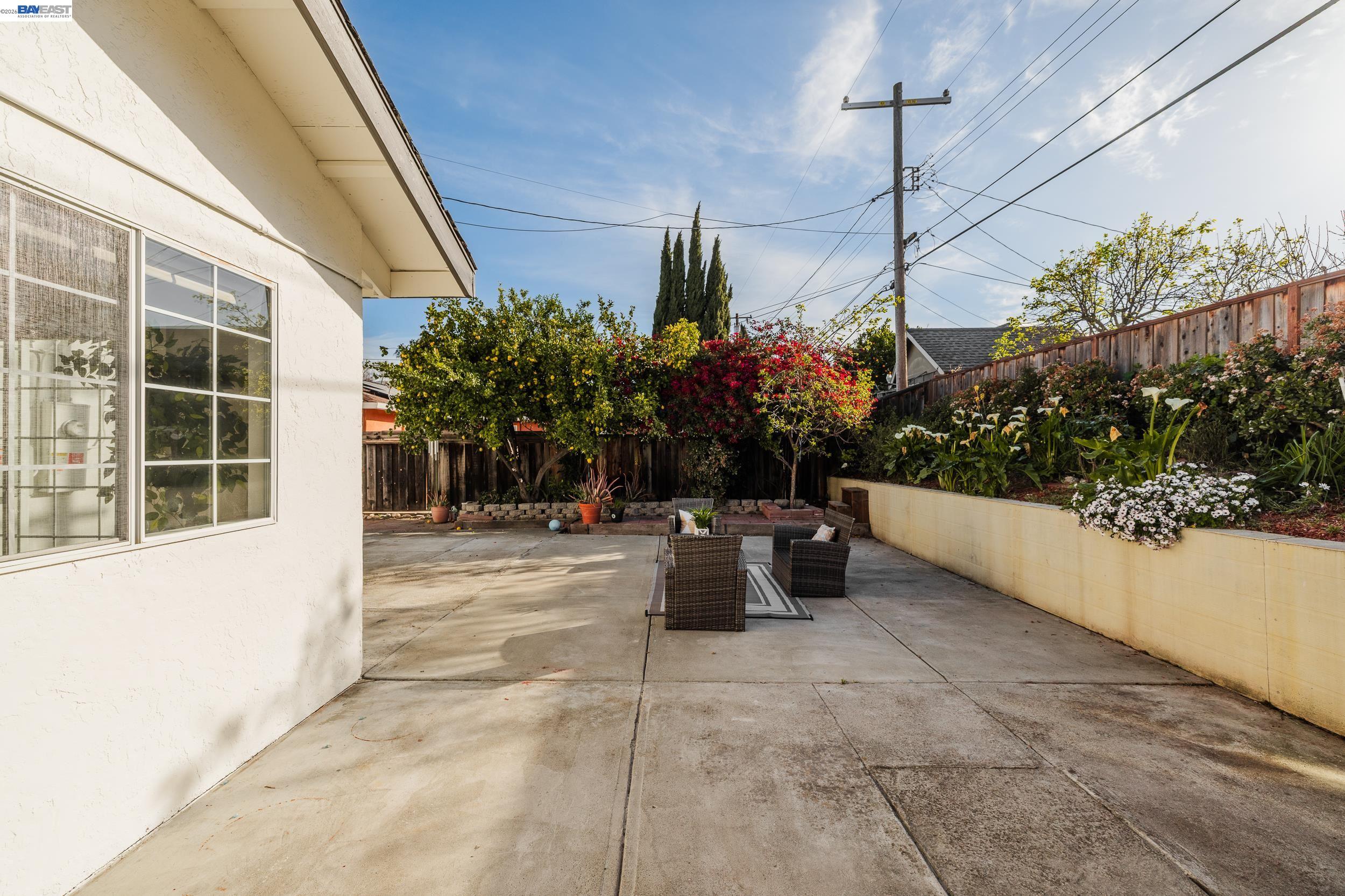 Detail Gallery Image 34 of 40 For 1394 Glacier Dr, Milpitas,  CA 95035 - 5 Beds | 2/1 Baths