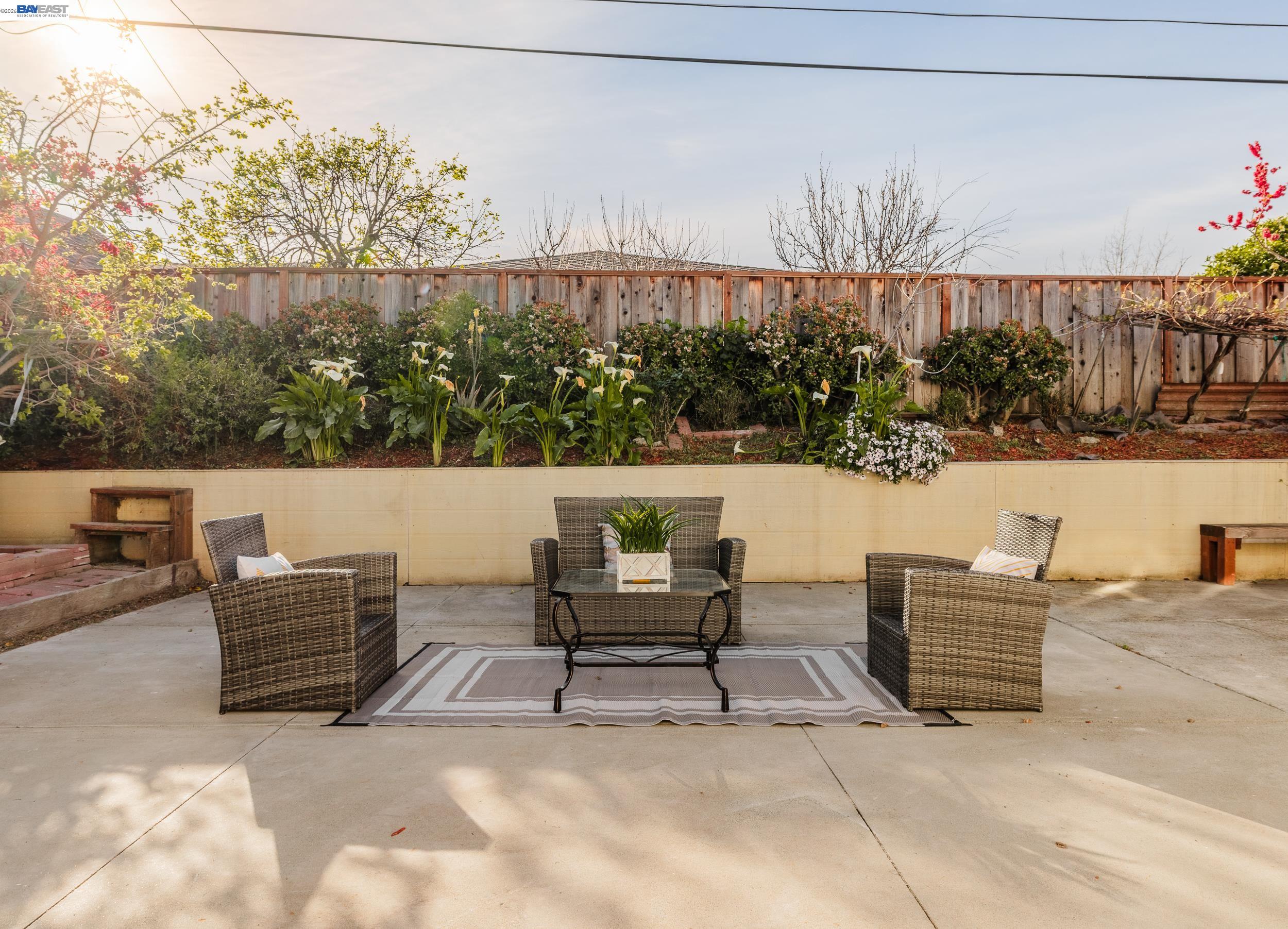 Detail Gallery Image 35 of 40 For 1394 Glacier Dr, Milpitas,  CA 95035 - 5 Beds | 2/1 Baths