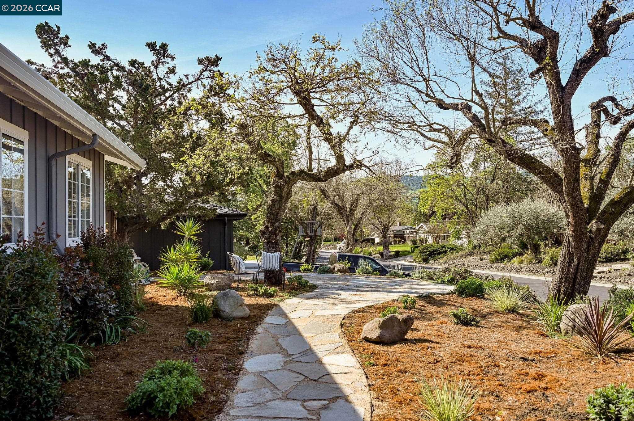 Detail Gallery Image 2 of 31 For 823 Turrini Dr, Danville,  CA 94526 - 3 Beds | 4 Baths