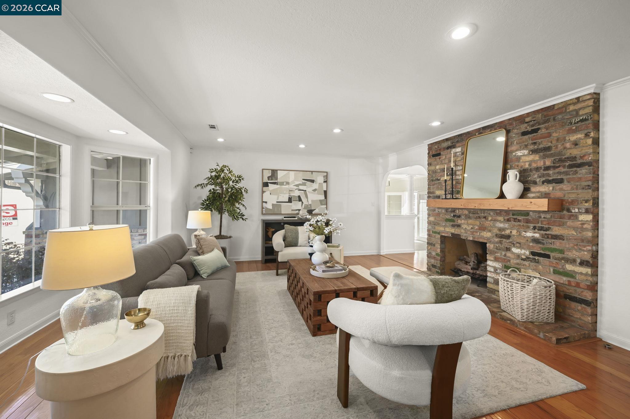 Detail Gallery Image 3 of 31 For 823 Turrini Dr, Danville,  CA 94526 - 3 Beds | 4 Baths