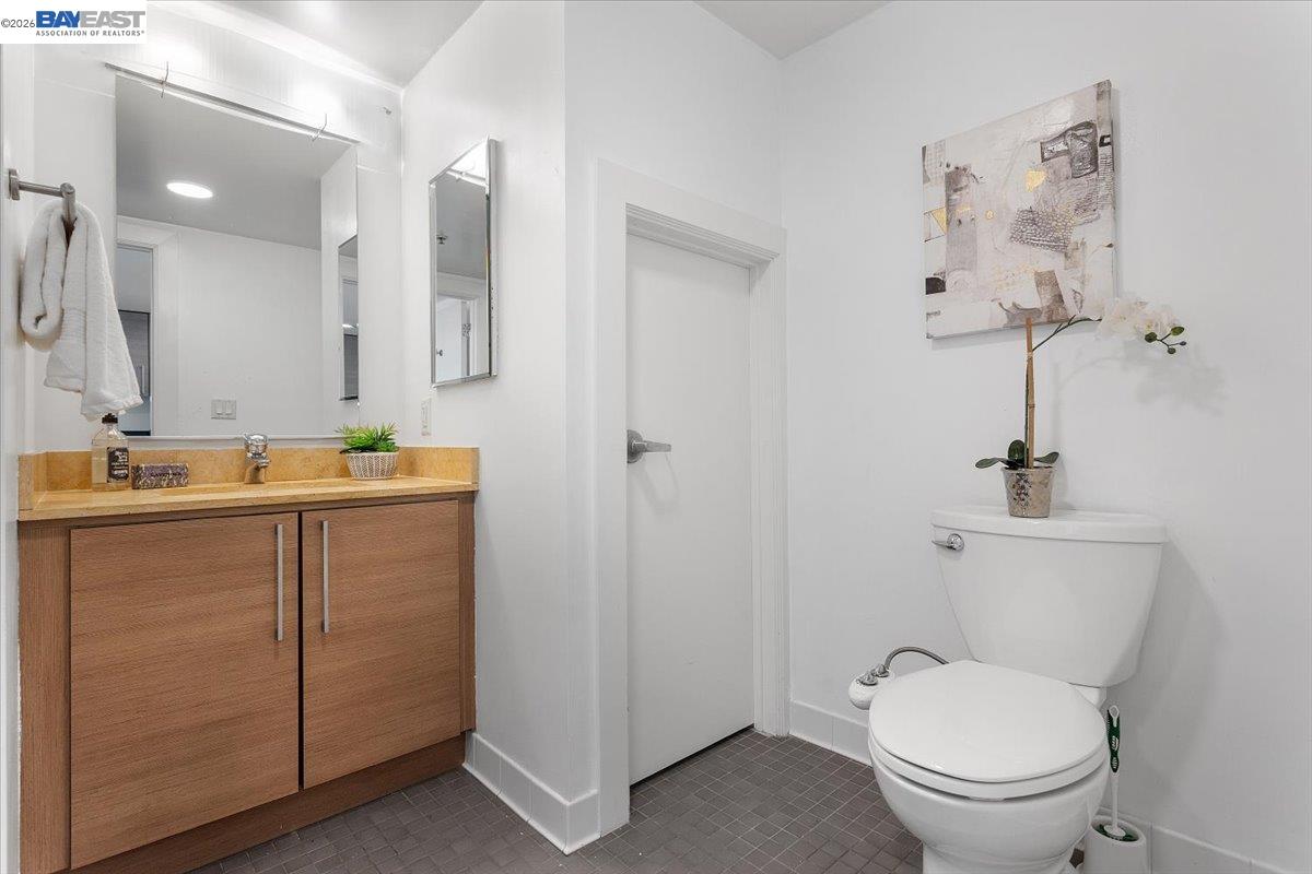 Detail Gallery Image 18 of 27 For 226 2nd St #G2,  Oakland,  CA 94607 - 1 Beds | 1 Baths