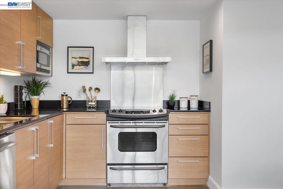 Detail Gallery Image 22 of 27 For 226 2nd St #G2,  Oakland,  CA 94607 - 1 Beds | 1 Baths