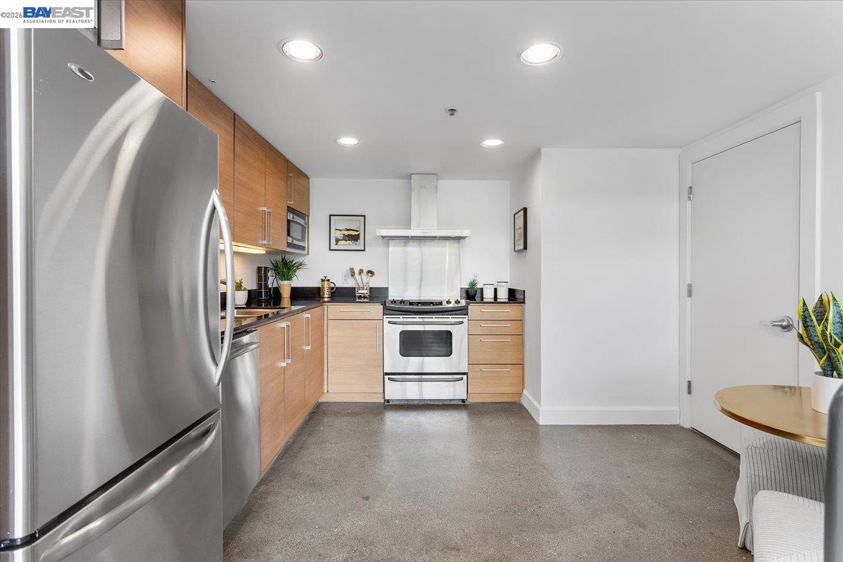 Detail Gallery Image 24 of 27 For 226 2nd St #G2,  Oakland,  CA 94607 - 1 Beds | 1 Baths