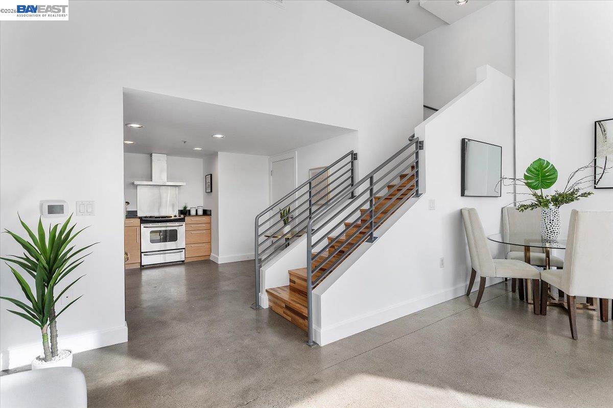 Detail Gallery Image 25 of 27 For 226 2nd St #G2,  Oakland,  CA 94607 - 1 Beds | 1 Baths