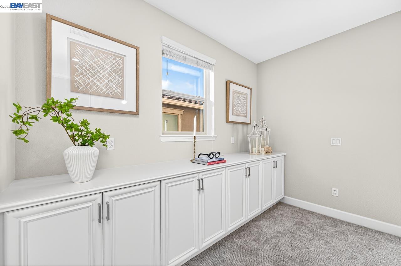 Detail Gallery Image 14 of 39 For 4433 Cherico Ln, Dublin,  CA 94568 - 4 Beds | 3/2 Baths