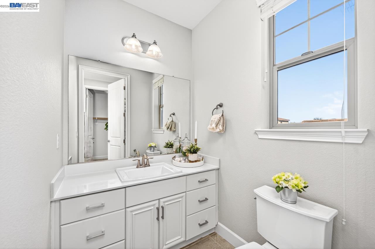 Detail Gallery Image 19 of 39 For 4433 Cherico Ln, Dublin,  CA 94568 - 4 Beds | 3/2 Baths