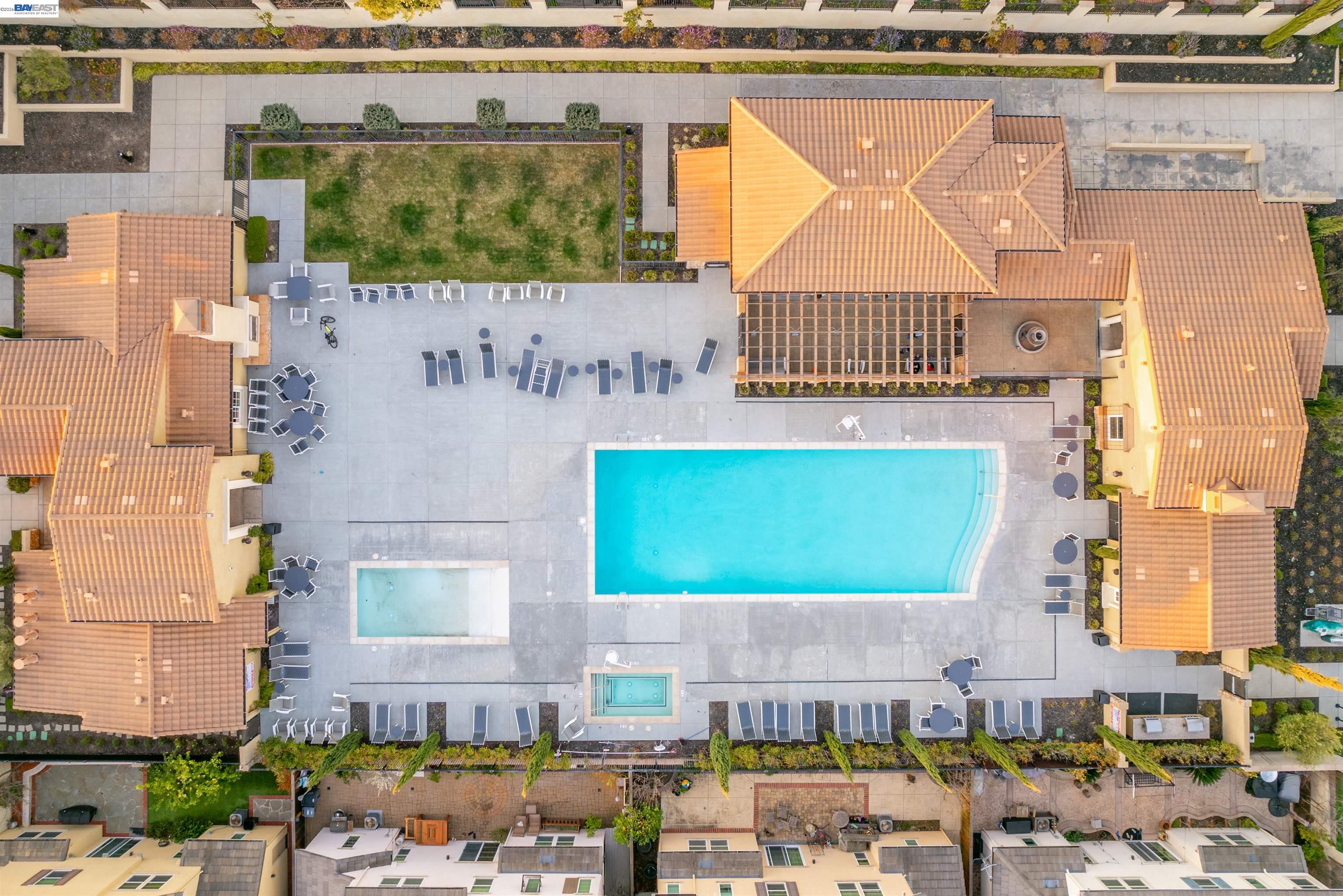 Detail Gallery Image 34 of 39 For 4433 Cherico Ln, Dublin,  CA 94568 - 4 Beds | 3/2 Baths