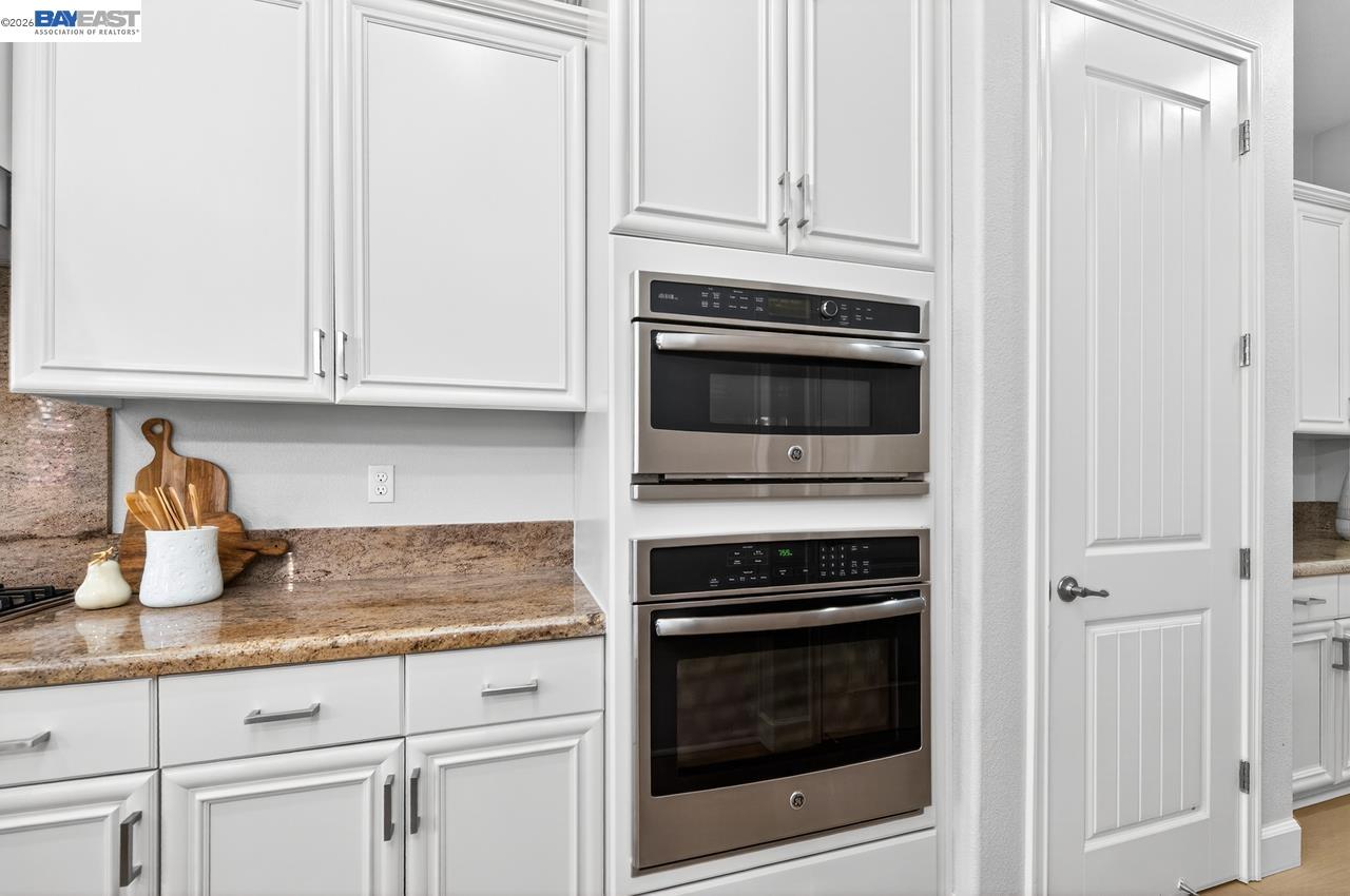 Detail Gallery Image 6 of 39 For 4433 Cherico Ln, Dublin,  CA 94568 - 4 Beds | 3/2 Baths