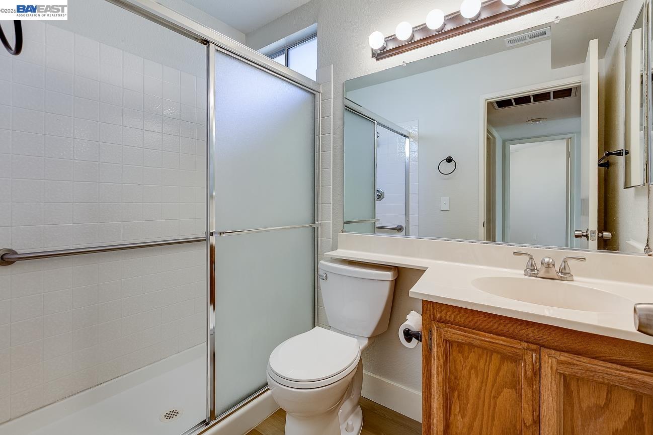 Detail Gallery Image 22 of 49 For 8524 Oak Harbour Ct, Fair Oaks,  CA 95628 - 5 Beds | 4 Baths