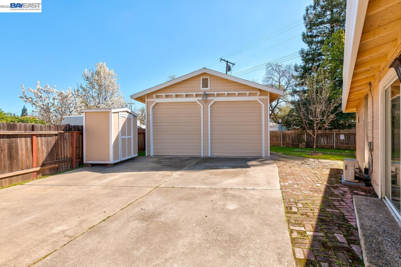 Detail Gallery Image 42 of 49 For 8524 Oak Harbour Ct, Fair Oaks,  CA 95628 - 5 Beds | 4 Baths