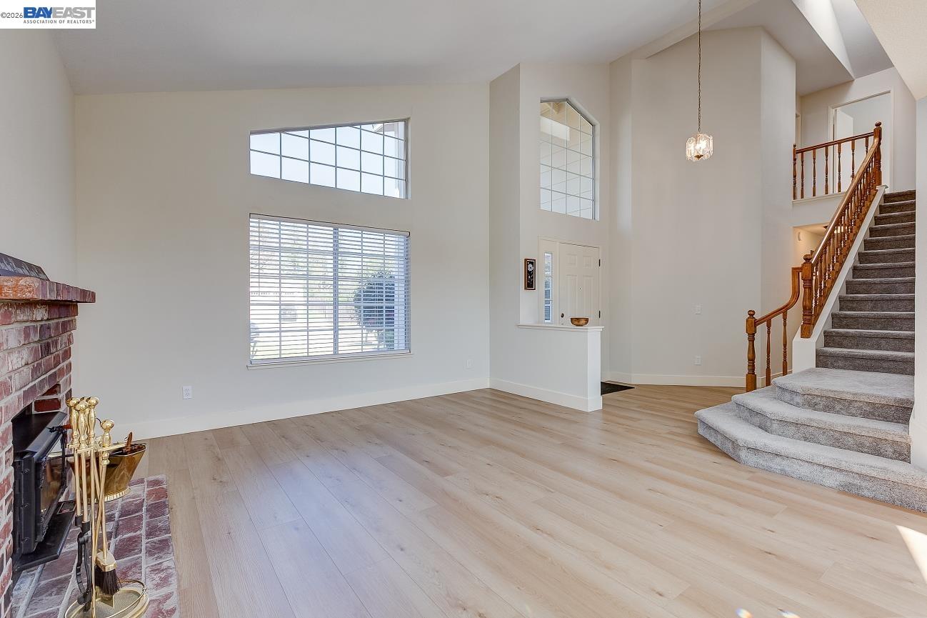 Detail Gallery Image 7 of 49 For 8524 Oak Harbour Ct, Fair Oaks,  CA 95628 - 5 Beds | 4 Baths