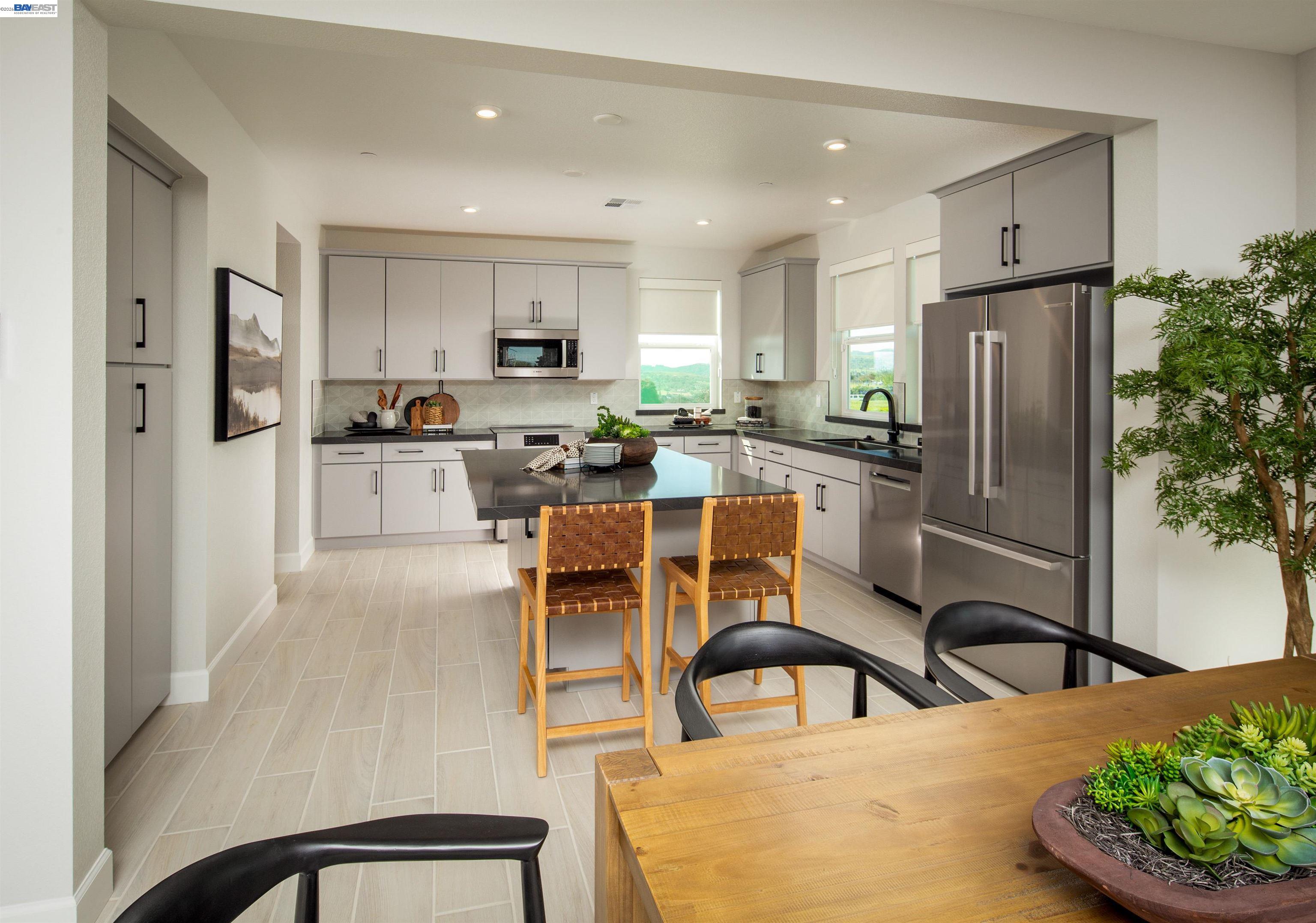 Detail Gallery Image 5 of 15 For 901 More Lane #1301,  Morgan Hill,  CA 95037 - 4 Beds | 3/1 Baths