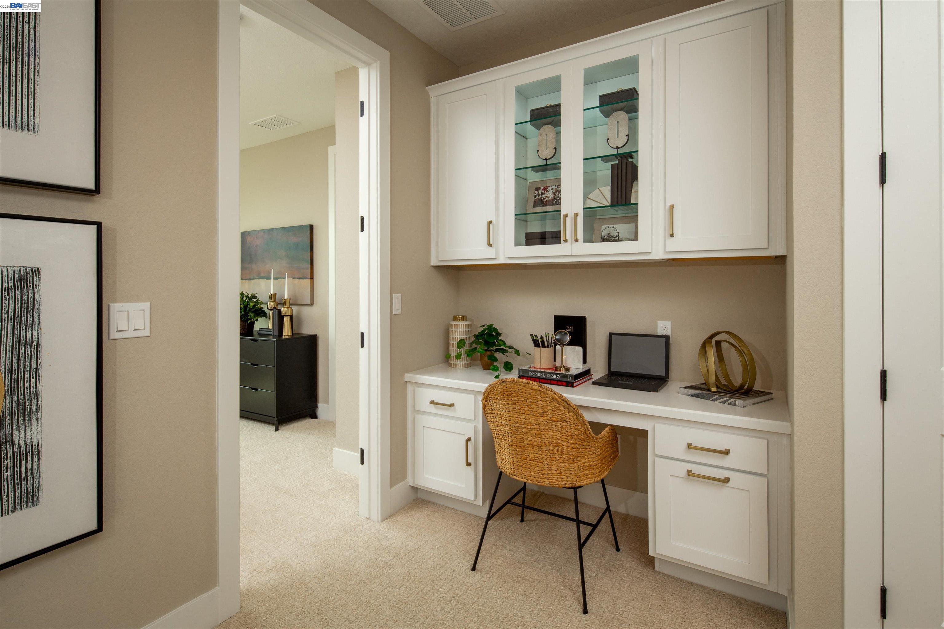 Detail Gallery Image 8 of 13 For 905 More Lane #1302,  Morgan Hill,  CA 95037 - 3 Beds | 3/1 Baths