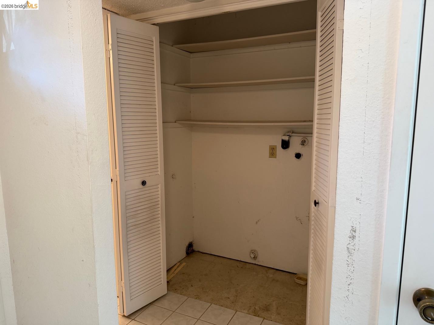 Detail Gallery Image 12 of 27 For 1175 Kenwal Rd #B,  Concord,  CA 94521 - 2 Beds | 1/1 Baths