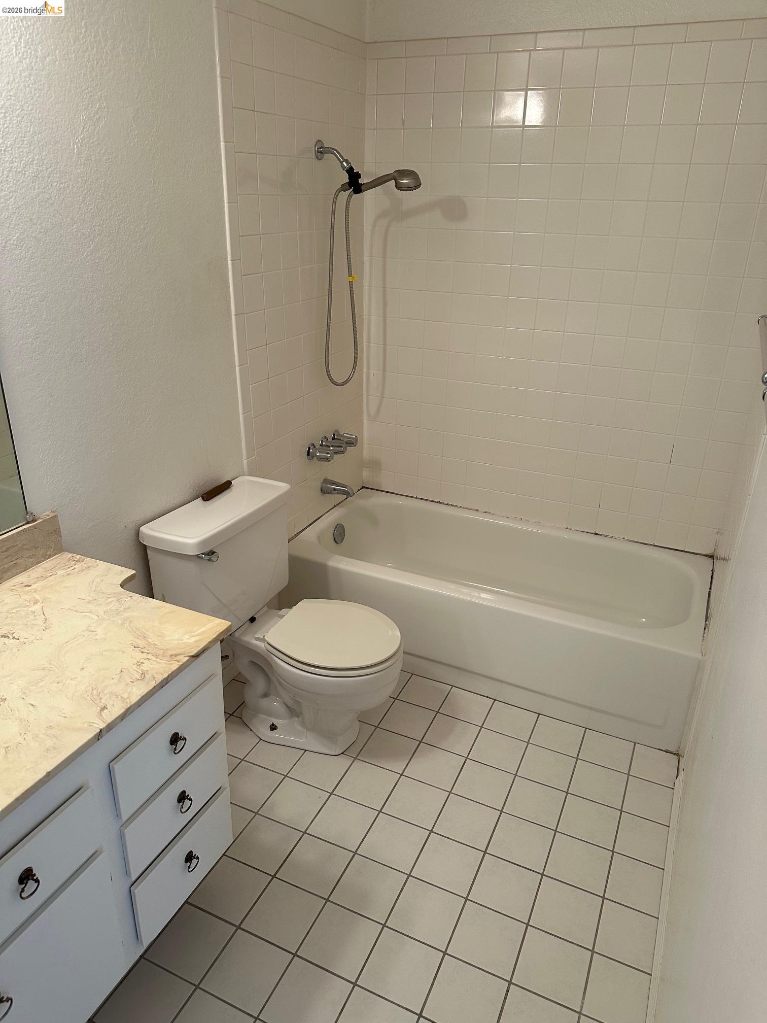 Photo #14: 41127156 Listing: Photo #14