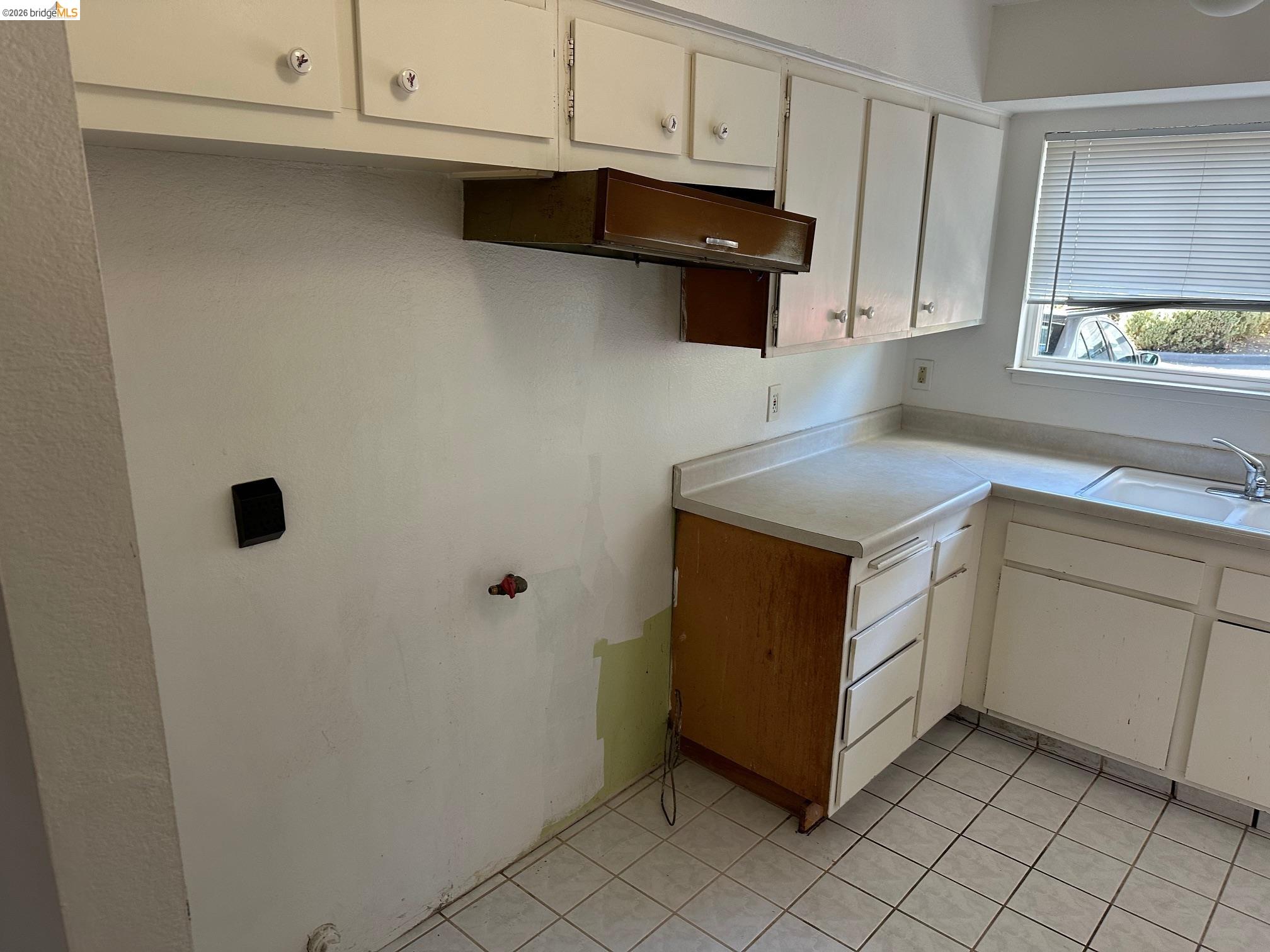 Photo #8: 41127156 Listing: Photo #8