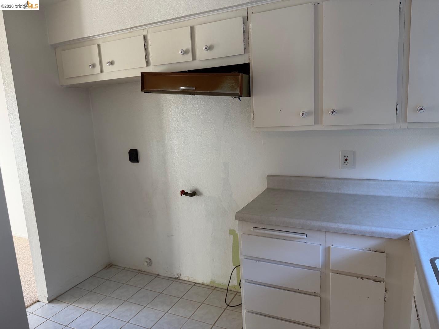 Detail Gallery Image 9 of 27 For 1175 Kenwal Rd #B,  Concord,  CA 94521 - 2 Beds | 1/1 Baths