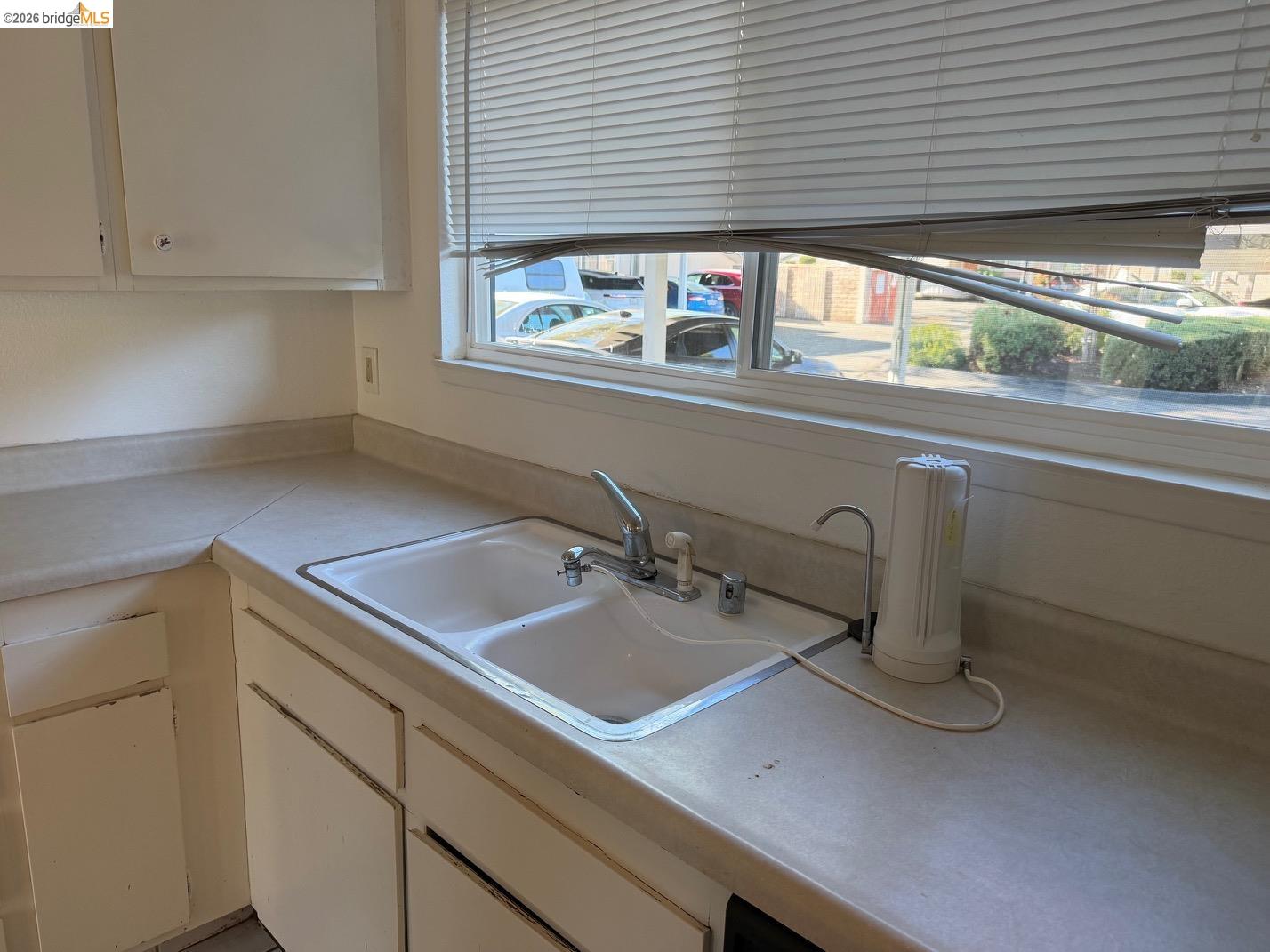 Detail Gallery Image 10 of 27 For 1175 Kenwal Rd #B,  Concord,  CA 94521 - 2 Beds | 1/1 Baths