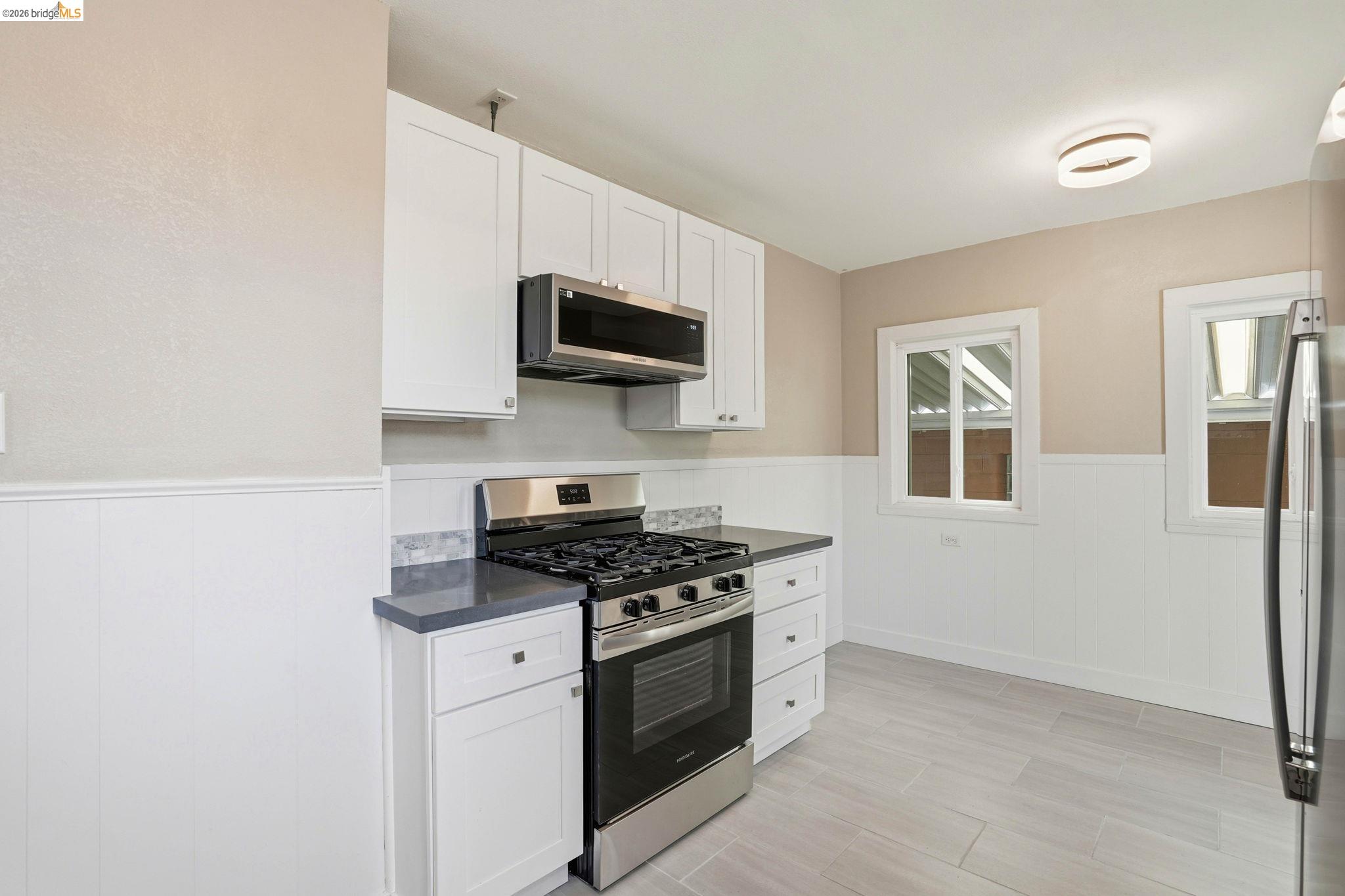 Detail Gallery Image 10 of 42 For 840 Key Route Blvd, Albany,  CA 94706 - – Beds | – Baths