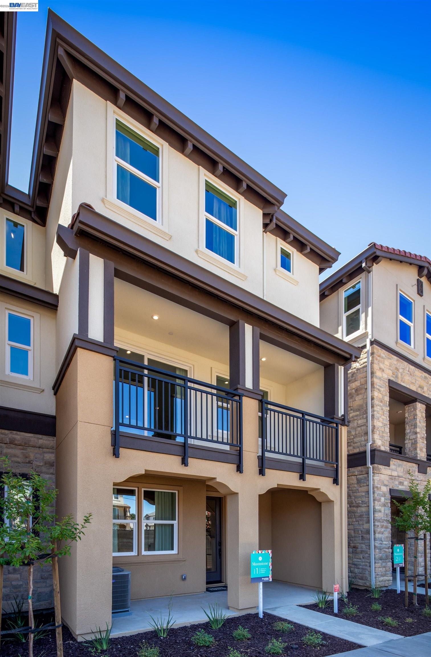 Detail Gallery Image 1 of 14 For 909 More Lane #1303,  Morgan Hill,  CA 95037 - 4 Beds | 3/1 Baths