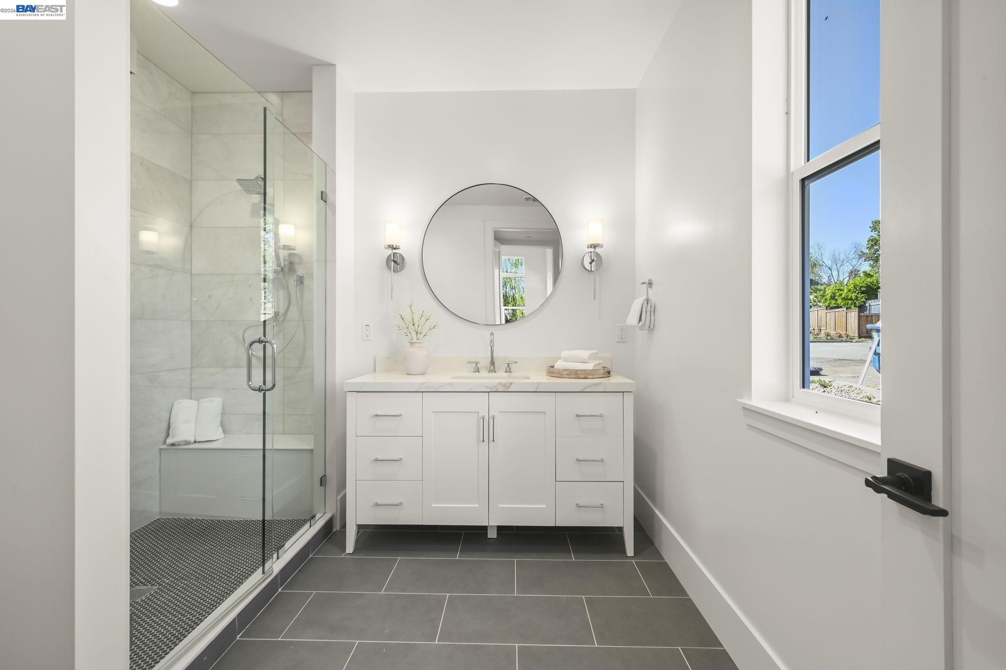 Detail Gallery Image 19 of 21 For 102 Providence Place, Pleasant Hill,  CA 94523 - 5 Beds | 3/1 Baths