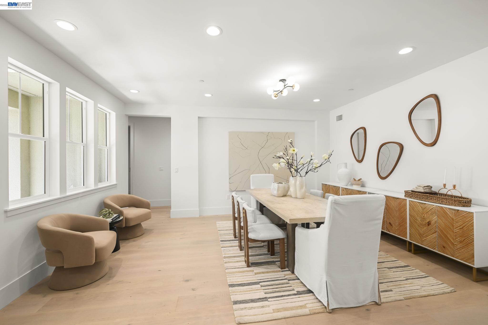 Detail Gallery Image 8 of 21 For 102 Providence Place, Pleasant Hill,  CA 94523 - 5 Beds | 3/1 Baths