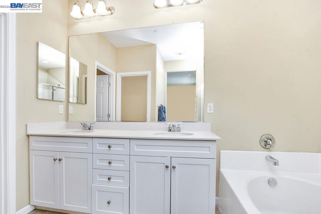 Detail Gallery Image 21 of 37 For 810 Queen Palm Ln, Brentwood,  CA 94513 - 4 Beds | 2/1 Baths