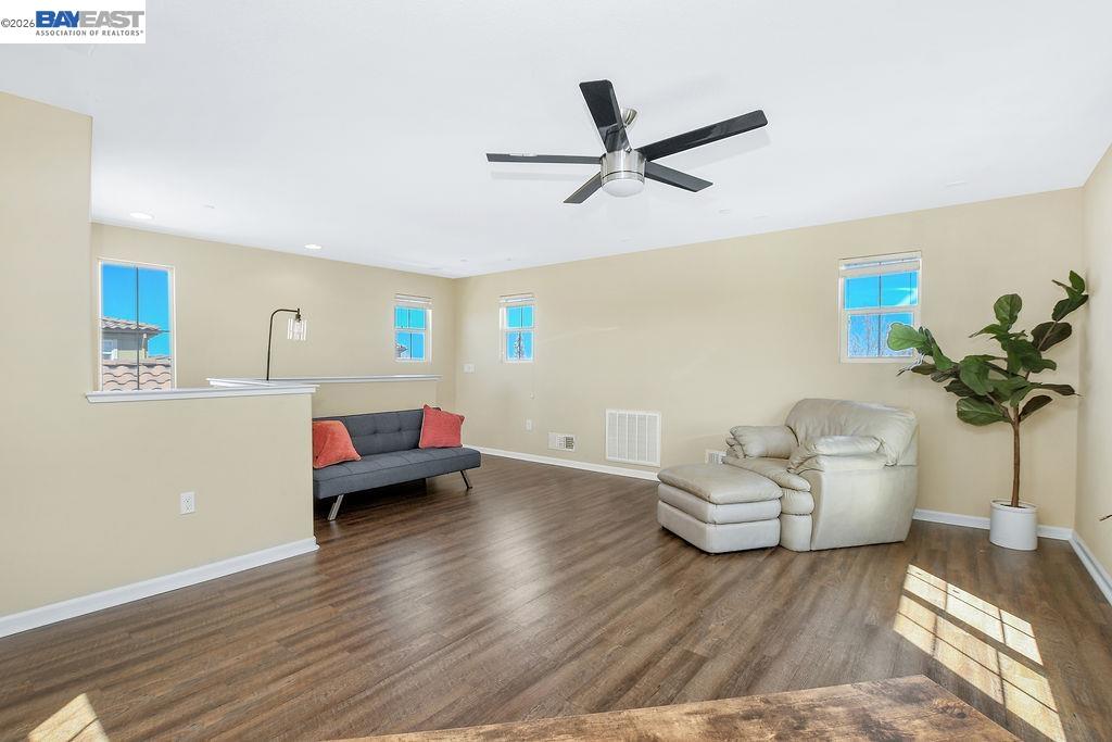 Detail Gallery Image 31 of 37 For 810 Queen Palm Ln, Brentwood,  CA 94513 - 4 Beds | 2/1 Baths