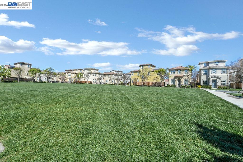 Detail Gallery Image 7 of 37 For 810 Queen Palm Ln, Brentwood,  CA 94513 - 4 Beds | 2/1 Baths