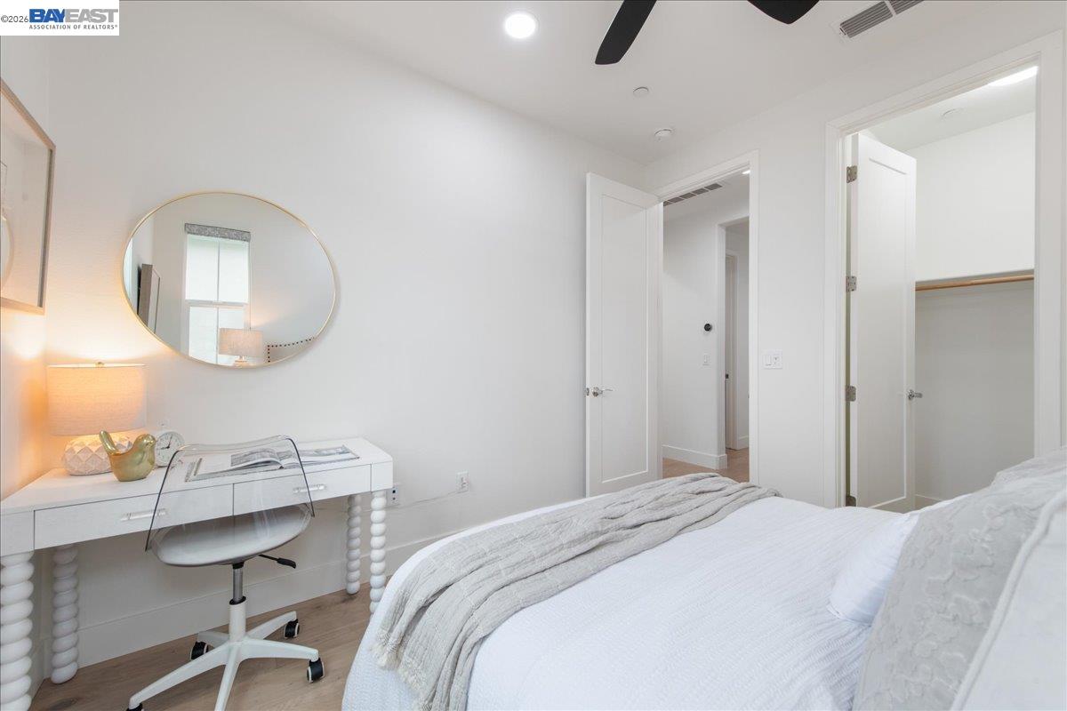 Detail Gallery Image 21 of 38 For 4026 Chalk Hill Way, Dublin,  CA 94568 - 3 Beds | 2/1 Baths