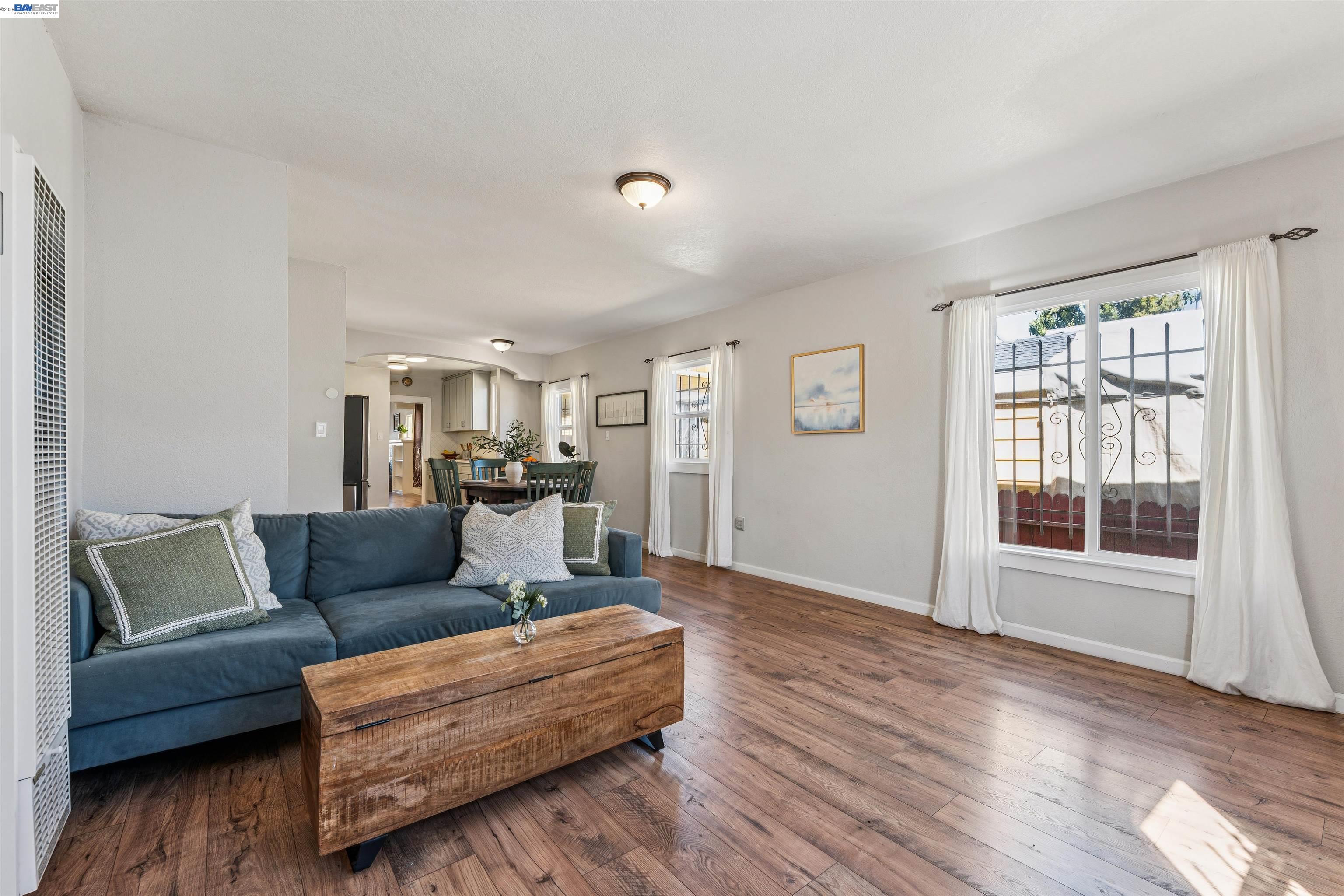 Detail Gallery Image 18 of 33 For 1262 94th Avenue, Oakland,  CA 94603 - 2 Beds | 1 Baths