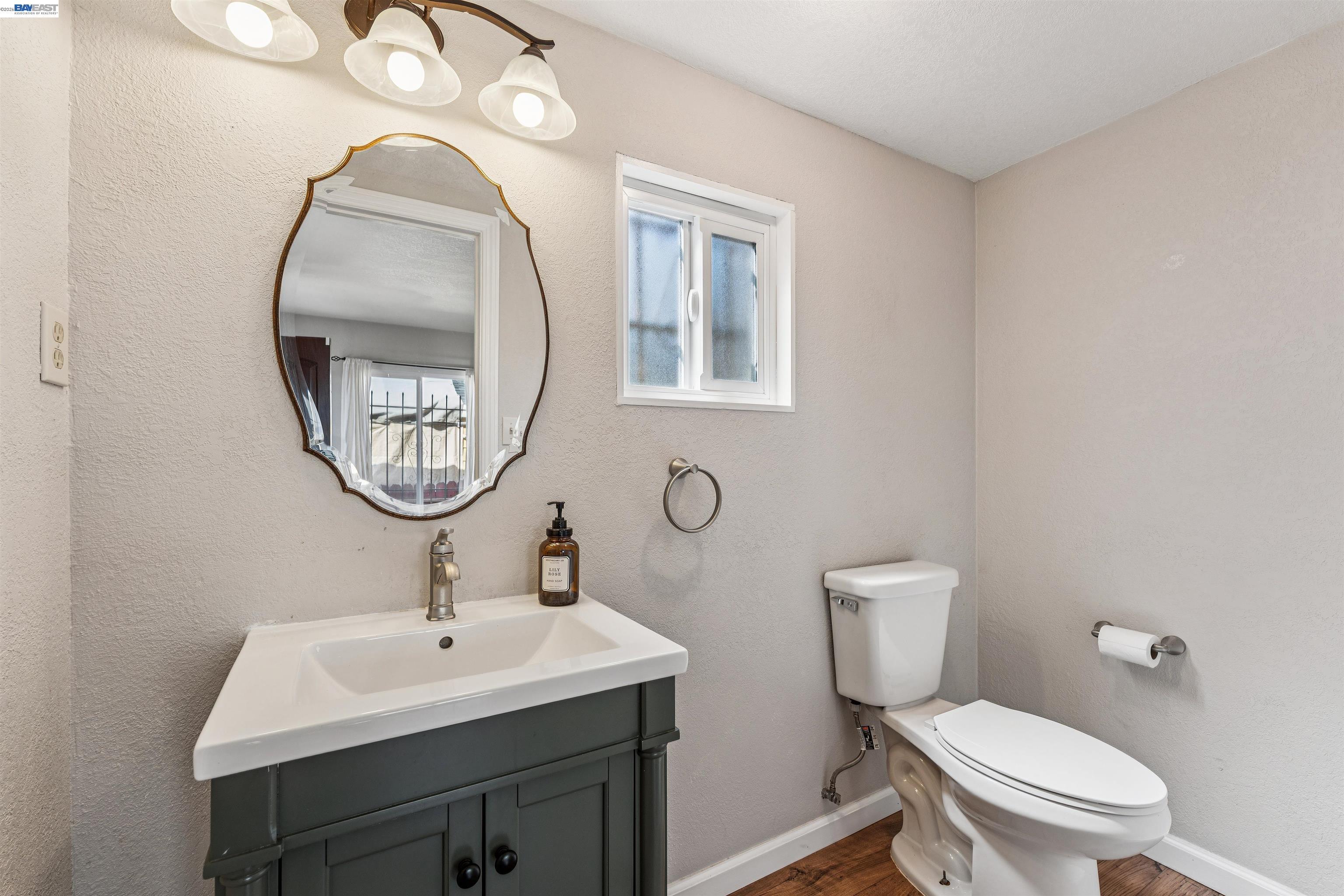 Detail Gallery Image 20 of 33 For 1262 94th Avenue, Oakland,  CA 94603 - 2 Beds | 1 Baths