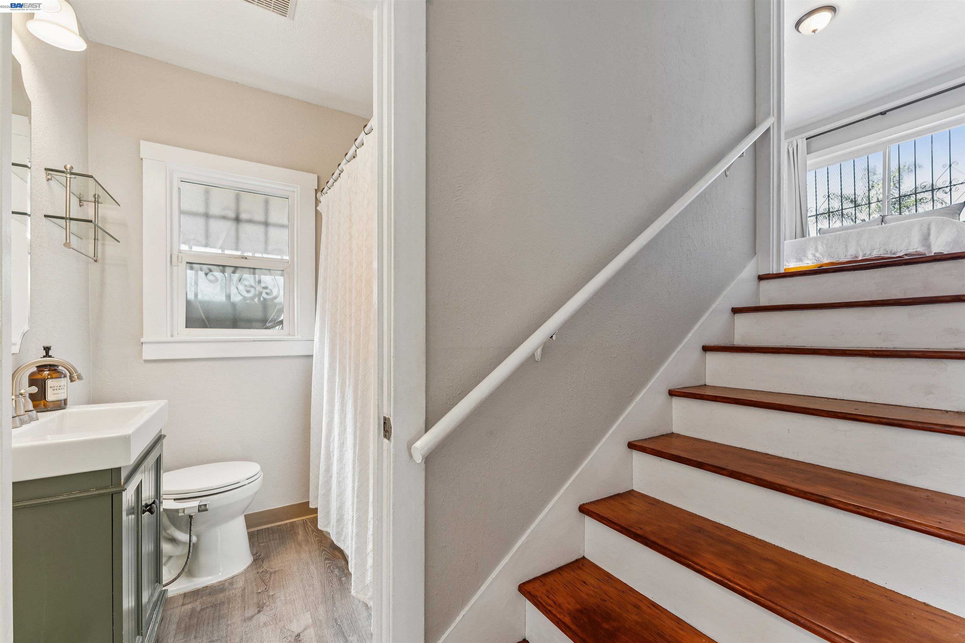 Detail Gallery Image 24 of 33 For 1262 94th Avenue, Oakland,  CA 94603 - 2 Beds | 1 Baths