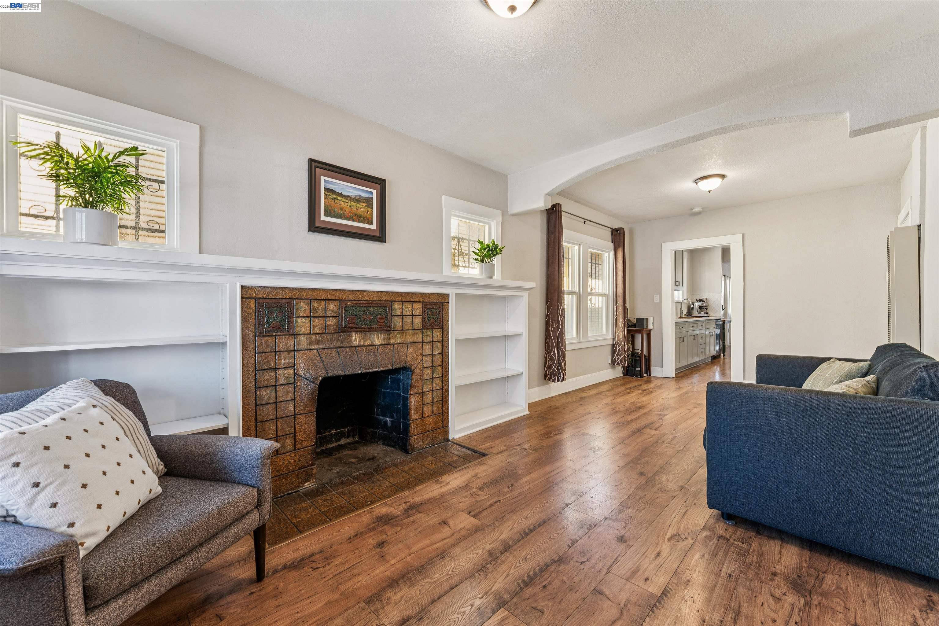 Detail Gallery Image 5 of 33 For 1262 94th Avenue, Oakland,  CA 94603 - 2 Beds | 1 Baths