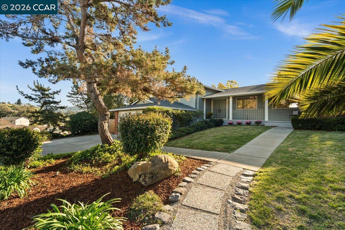 Detail Gallery Image 2 of 60 For 5129 Heavenly Ridge Ln, Richmond,  CA 94803 - 4 Beds | 3 Baths