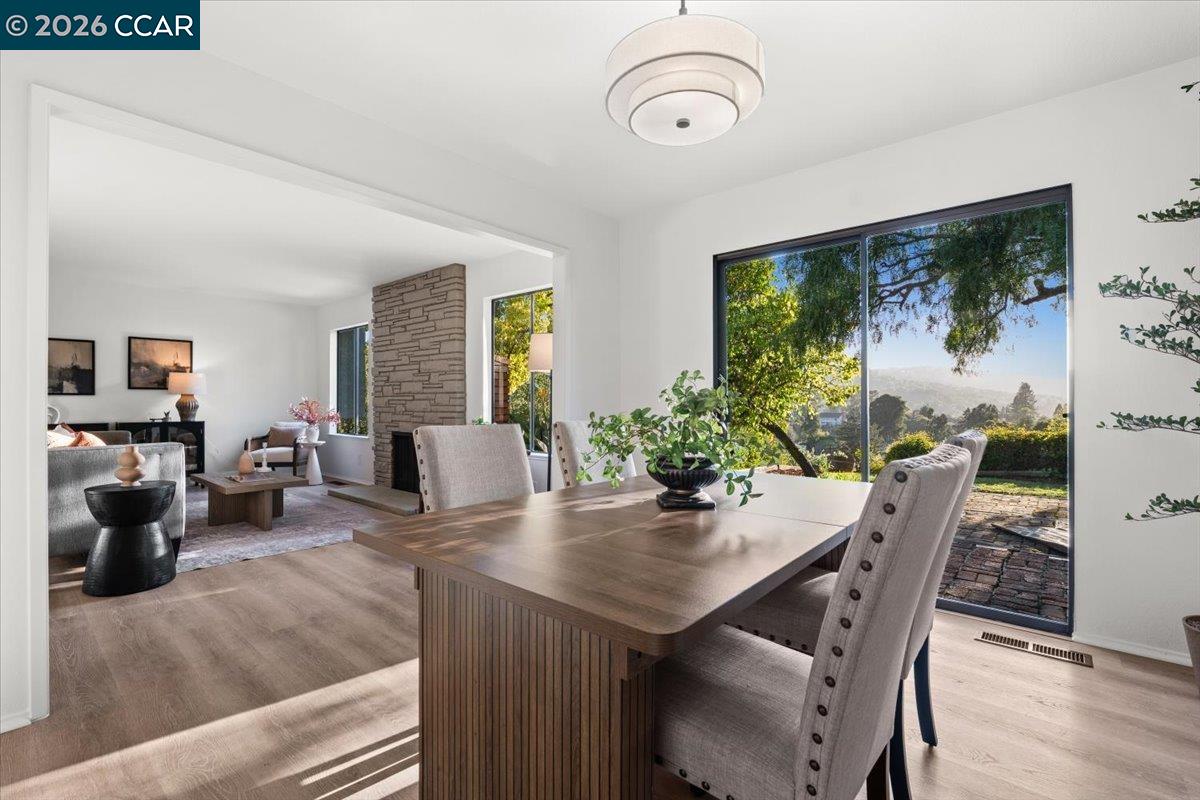 Detail Gallery Image 11 of 60 For 5129 Heavenly Ridge Ln, Richmond,  CA 94803 - 4 Beds | 3 Baths