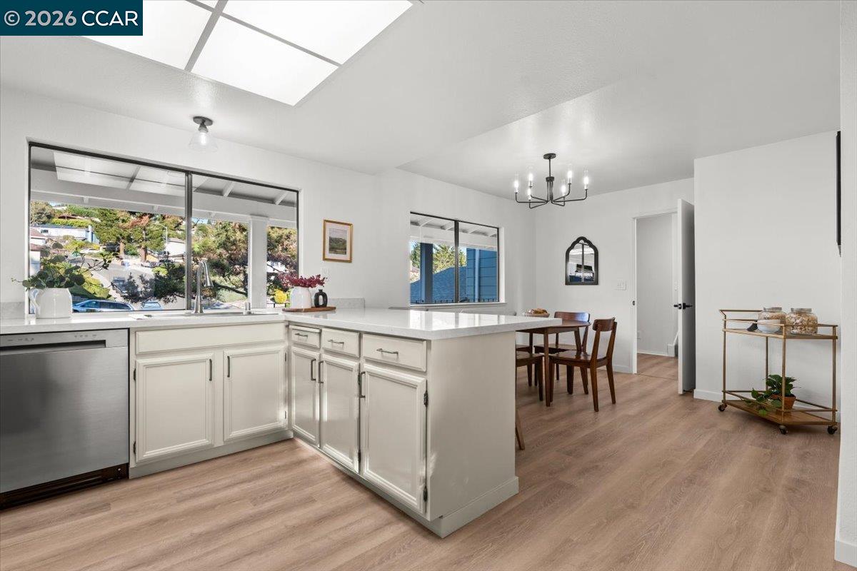 Detail Gallery Image 16 of 60 For 5129 Heavenly Ridge Ln, Richmond,  CA 94803 - 4 Beds | 3 Baths