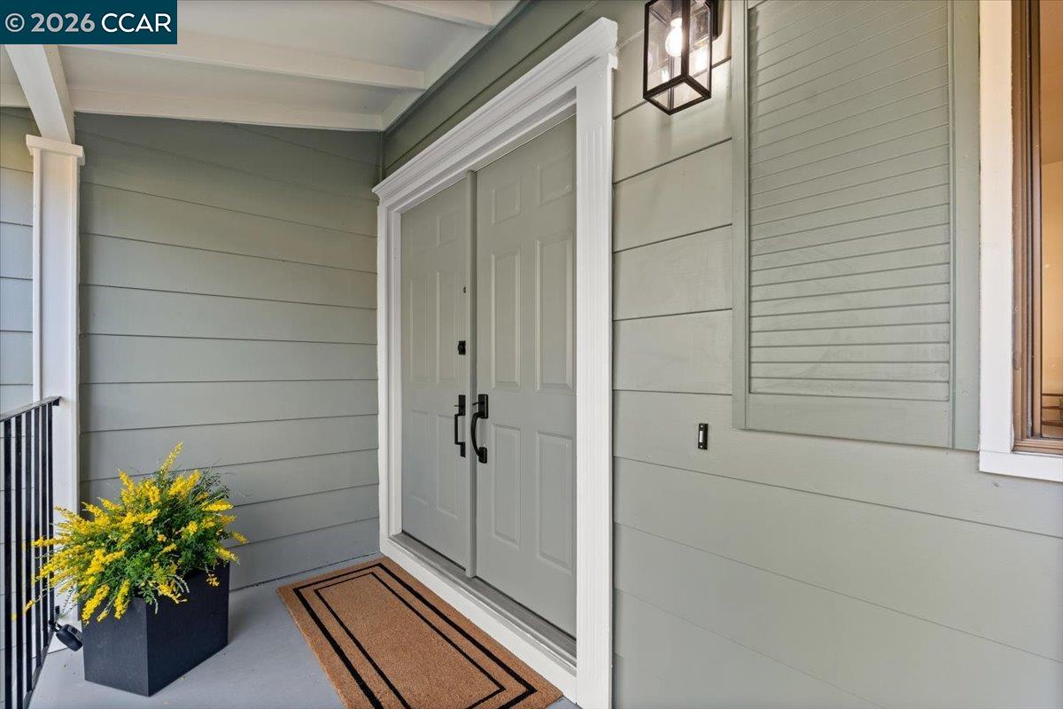 Detail Gallery Image 4 of 60 For 5129 Heavenly Ridge Ln, Richmond,  CA 94803 - 4 Beds | 3 Baths