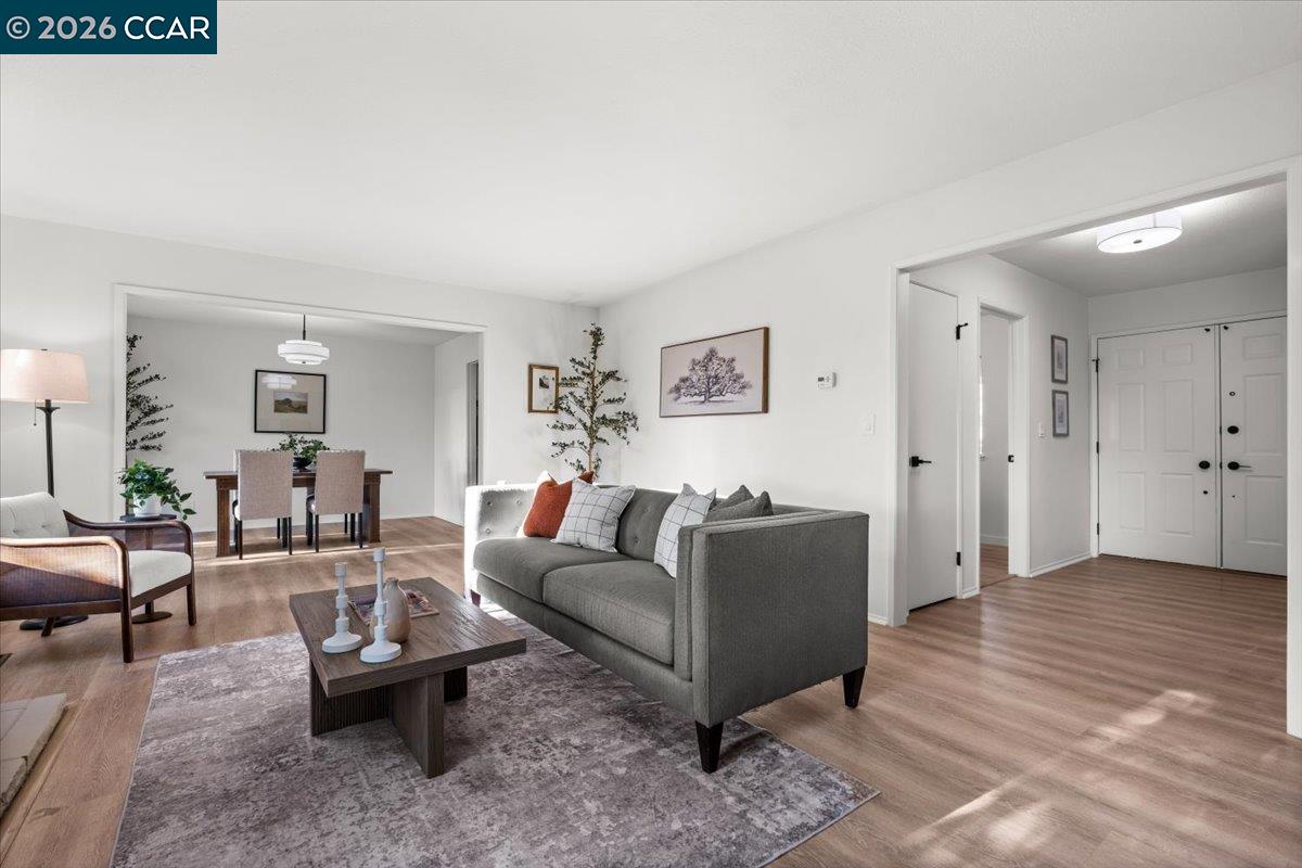 Detail Gallery Image 5 of 60 For 5129 Heavenly Ridge Ln, Richmond,  CA 94803 - 4 Beds | 3 Baths