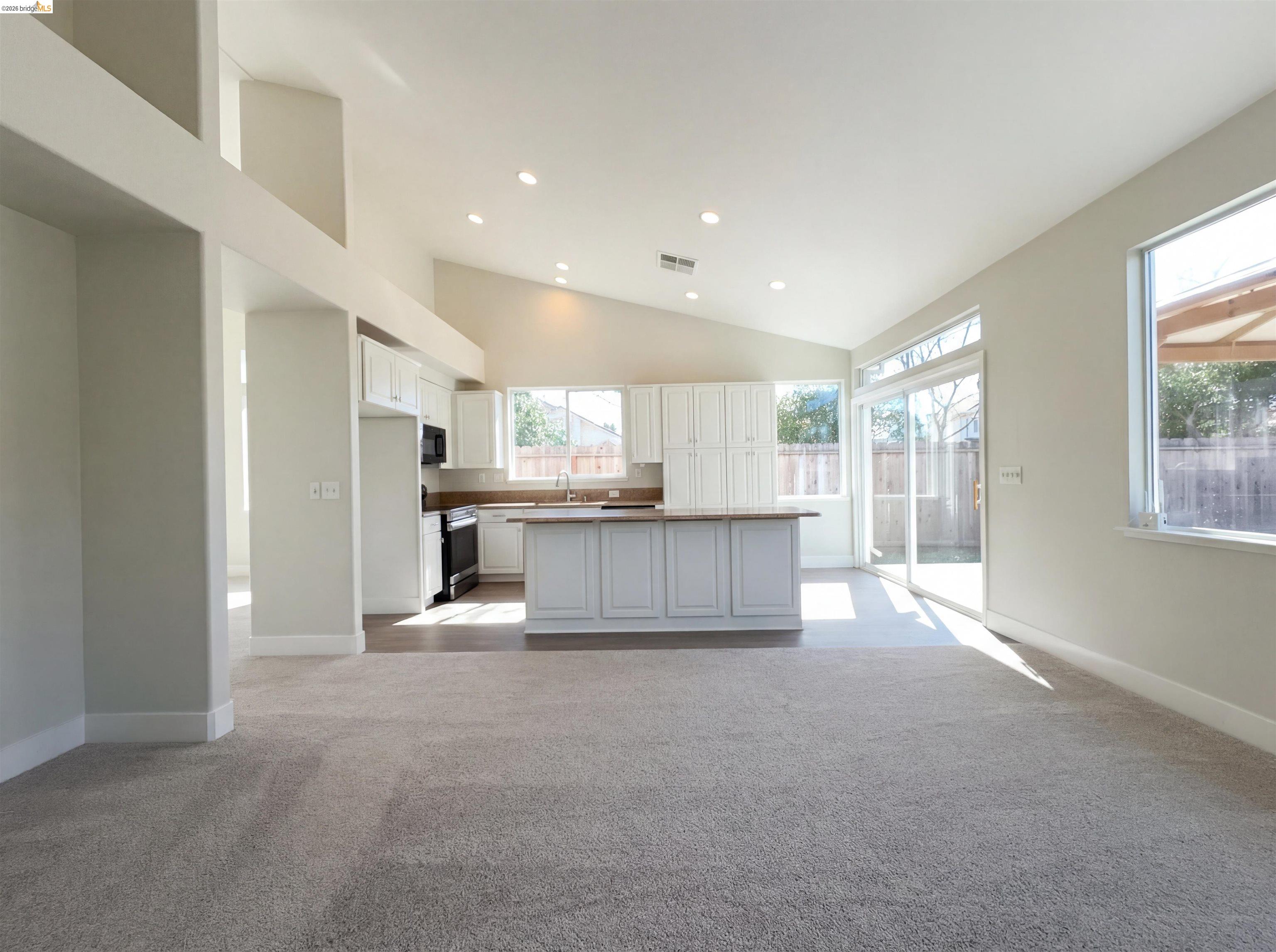 Detail Gallery Image 15 of 36 For 300 Perkins Ct, Suisun City,  CA 94585 - 4 Beds | 2 Baths