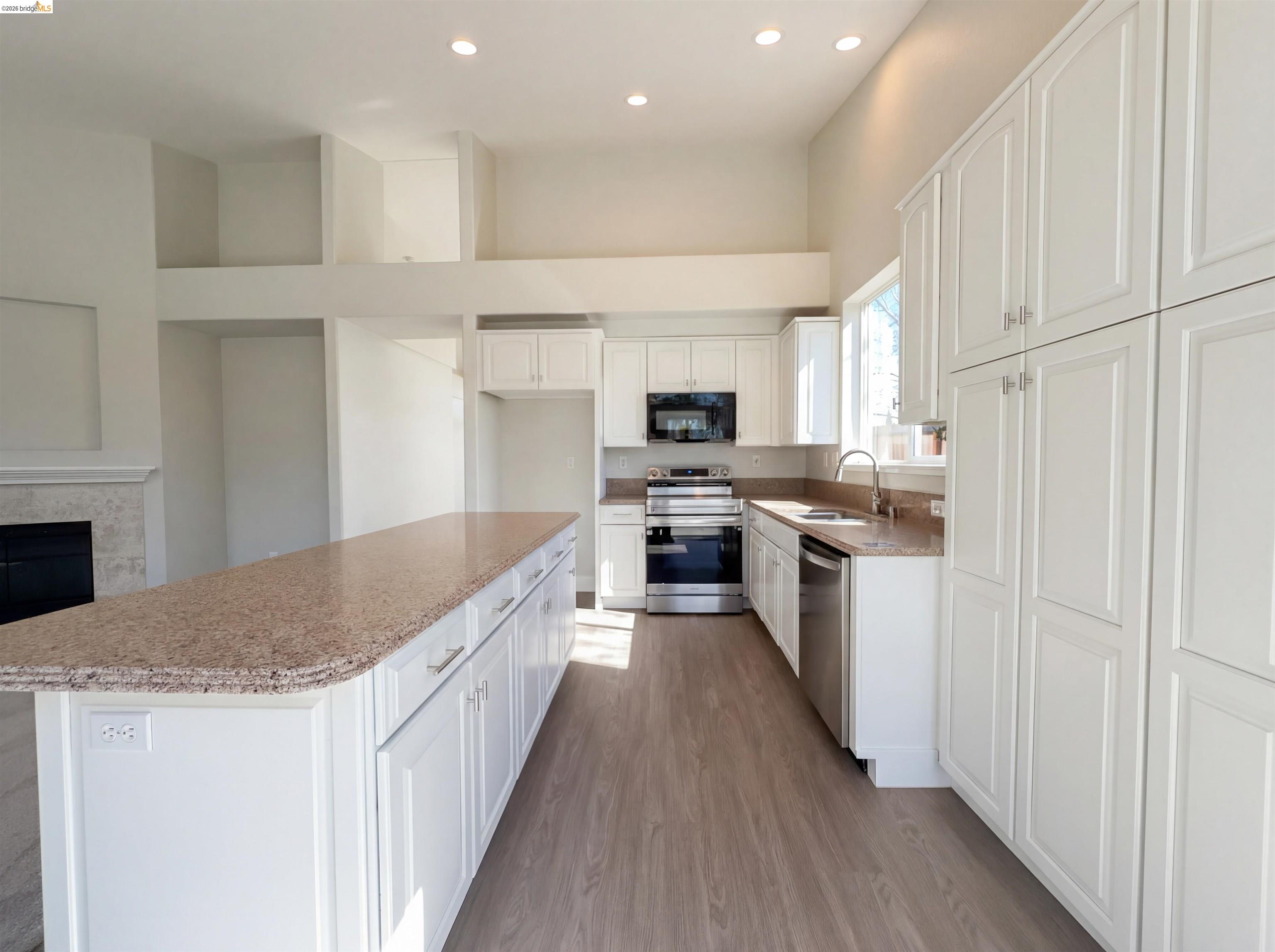 Detail Gallery Image 17 of 36 For 300 Perkins Ct, Suisun City,  CA 94585 - 4 Beds | 2 Baths