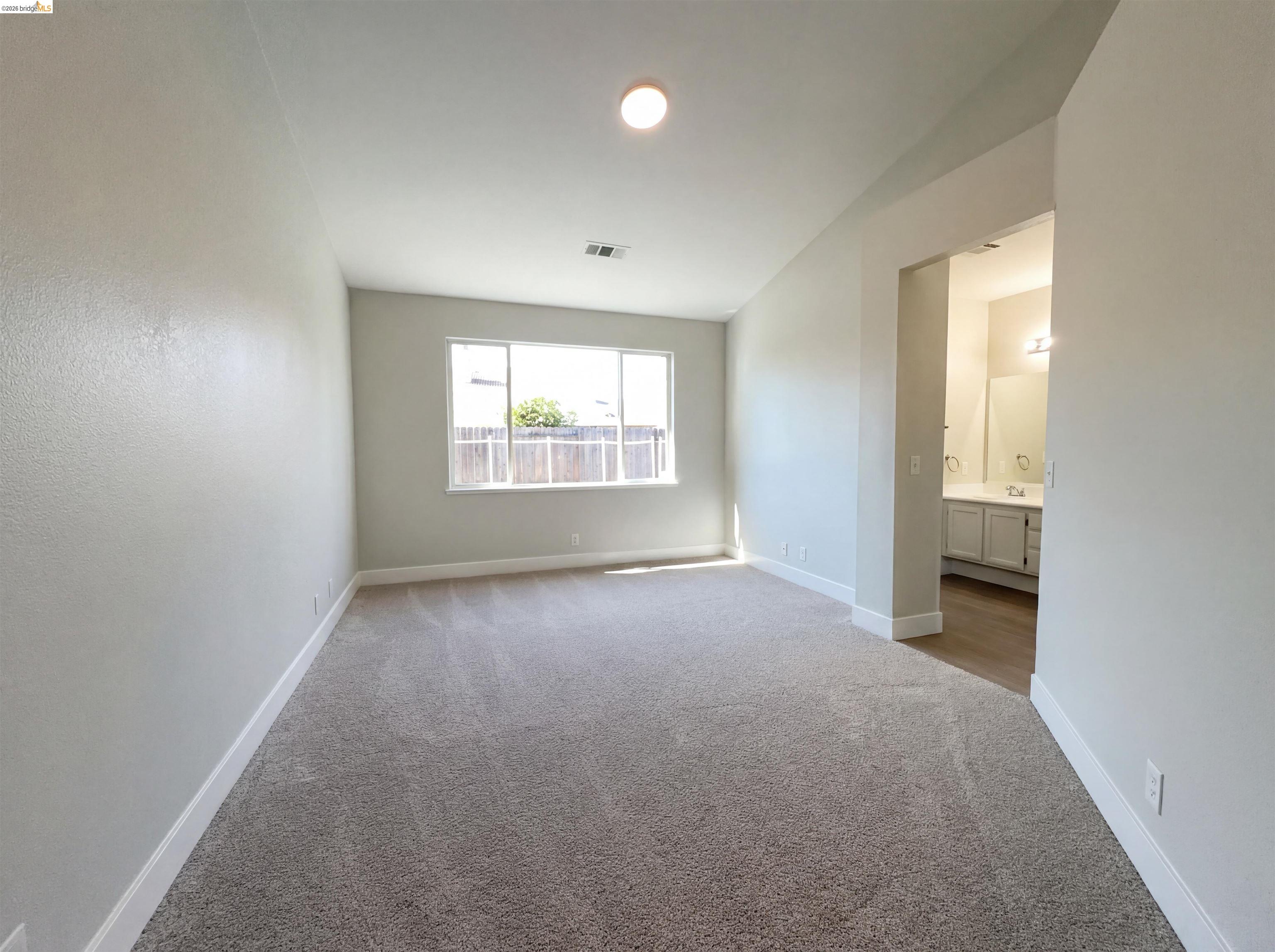 Detail Gallery Image 4 of 36 For 300 Perkins Ct, Suisun City,  CA 94585 - 4 Beds | 2 Baths