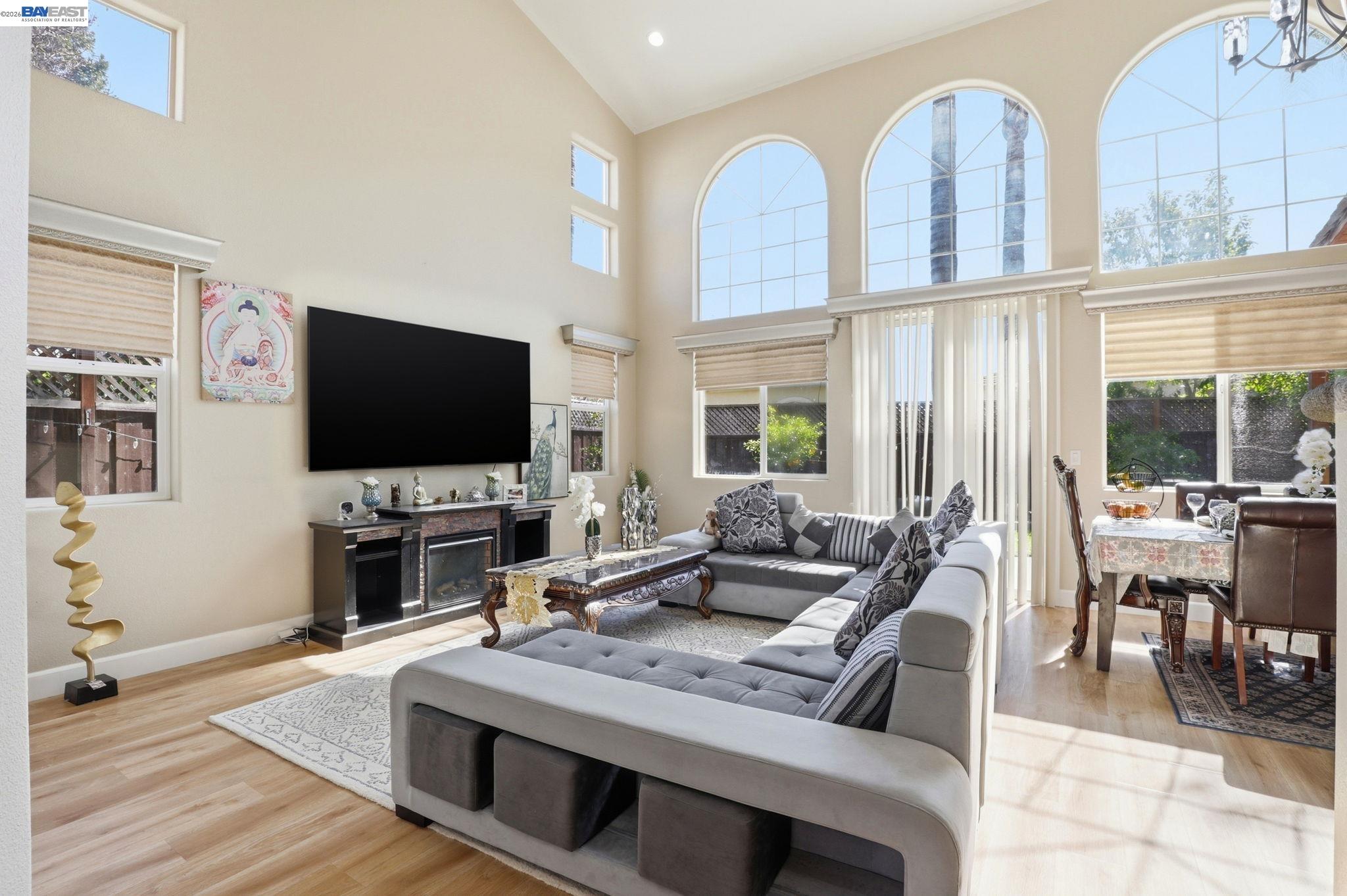 Detail Gallery Image 3 of 51 For 9740 Linnet Ct, Gilroy,  CA 95020 - 4 Beds | 3 Baths